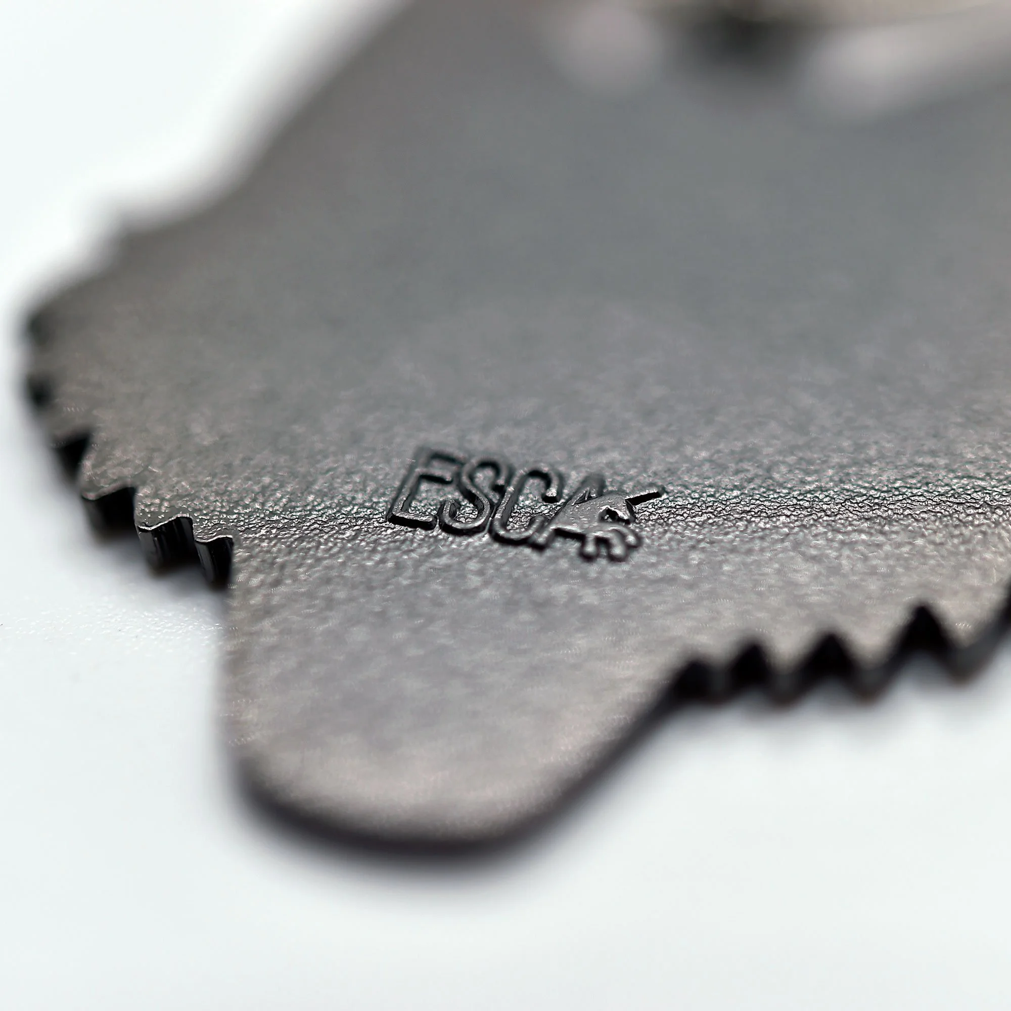 ESCA Wolf Emaille Schlüsselanhänger