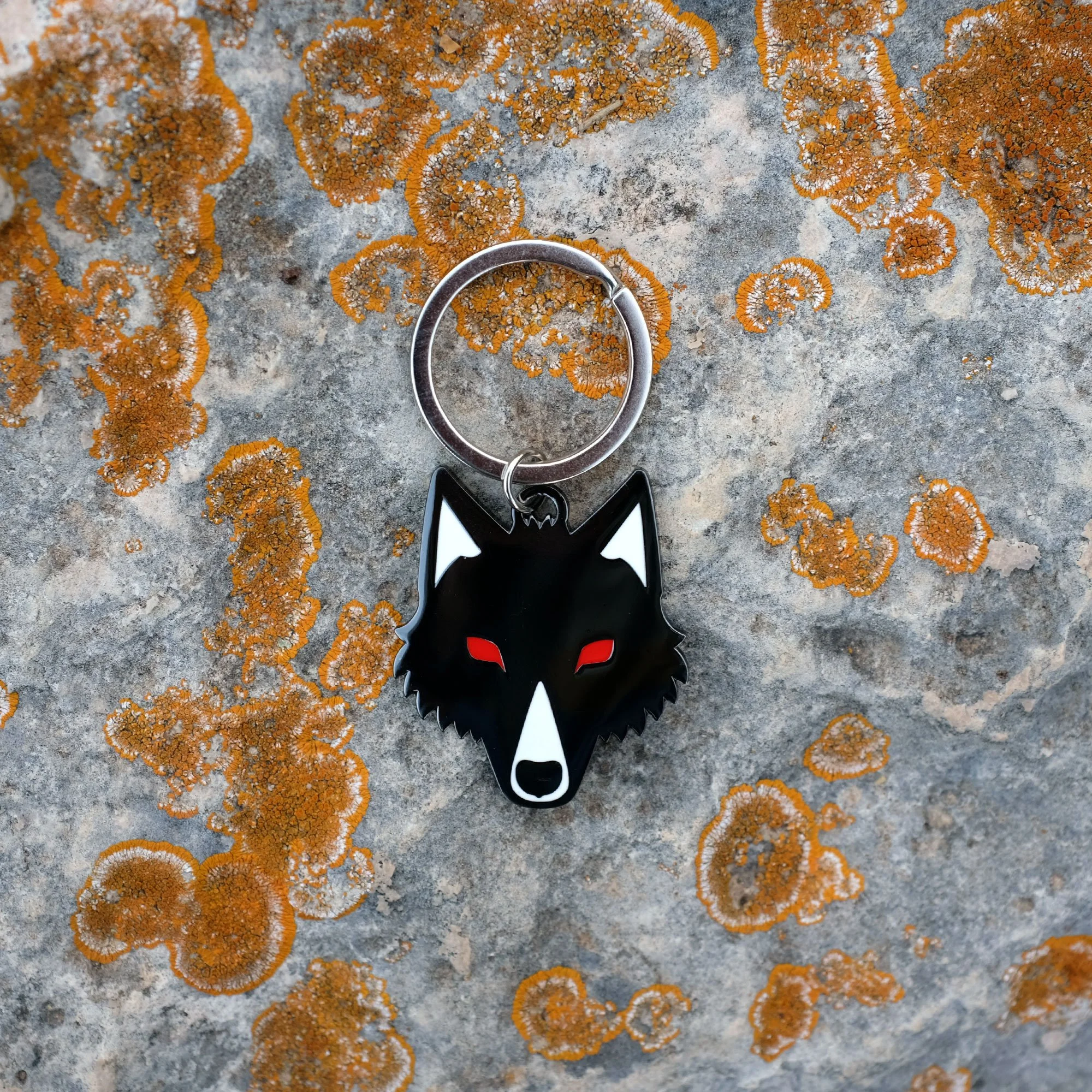 ESCA Wolf Emaille Schlüsselanhänger