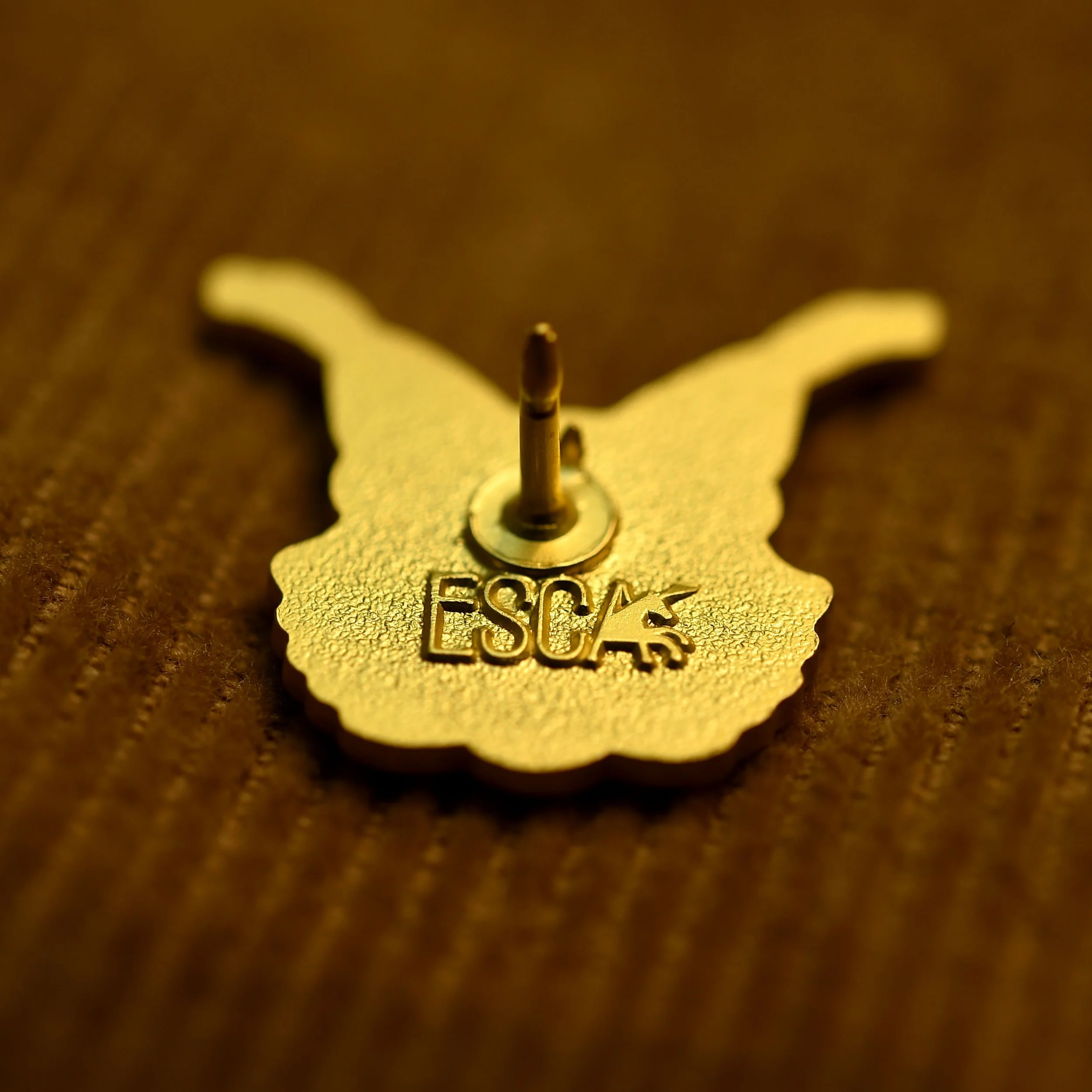 ESCA Luchs Emaille Pin