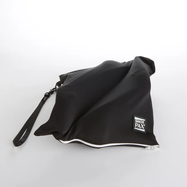 Black Fabric & White Zipper ShoePax