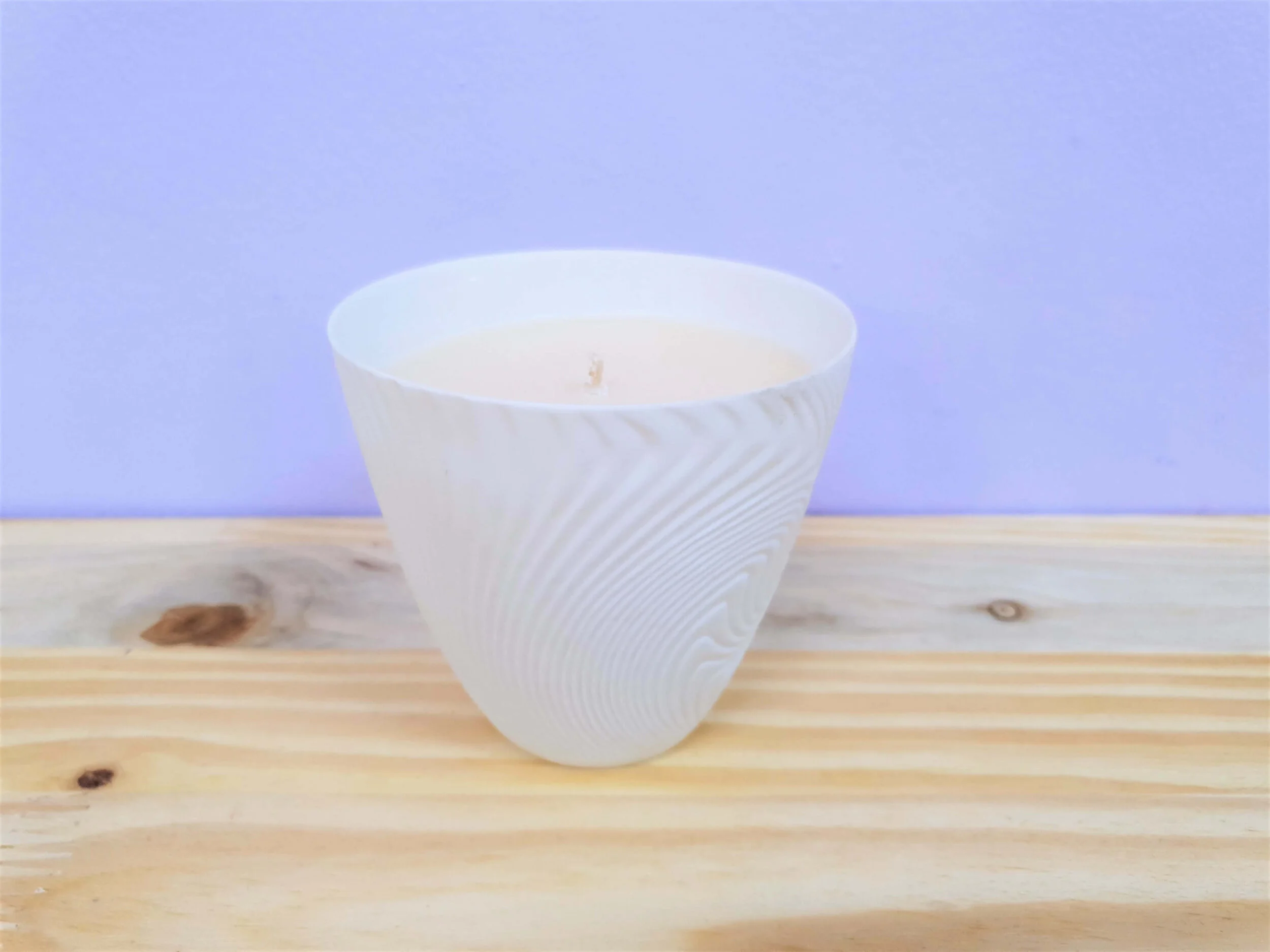 Porcelain Swirl Candle