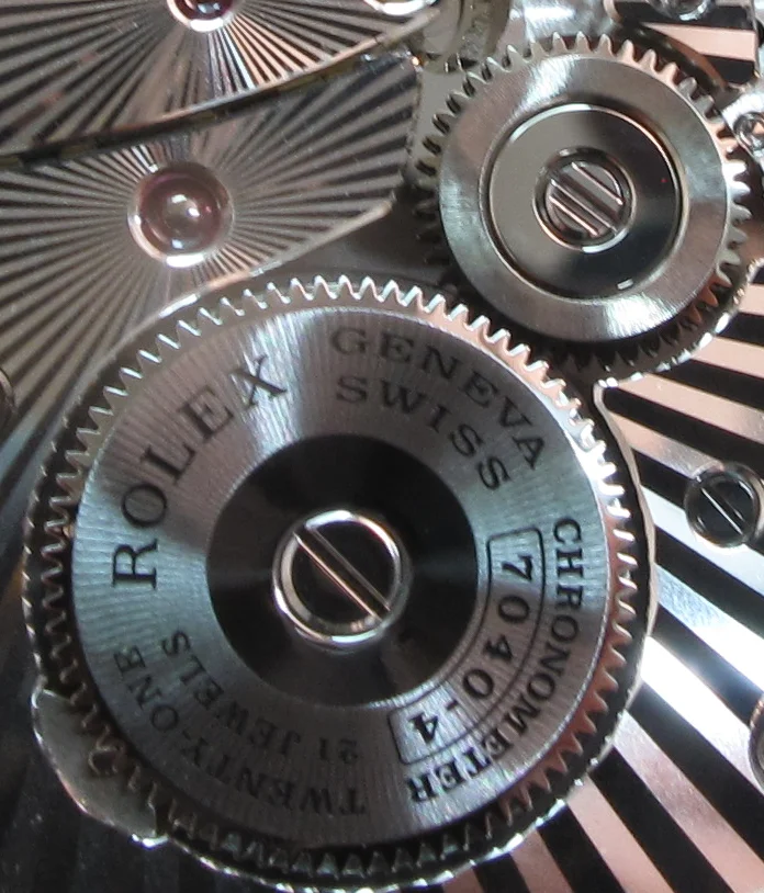 Rolex sub gold black Movements_-3-2.jpg