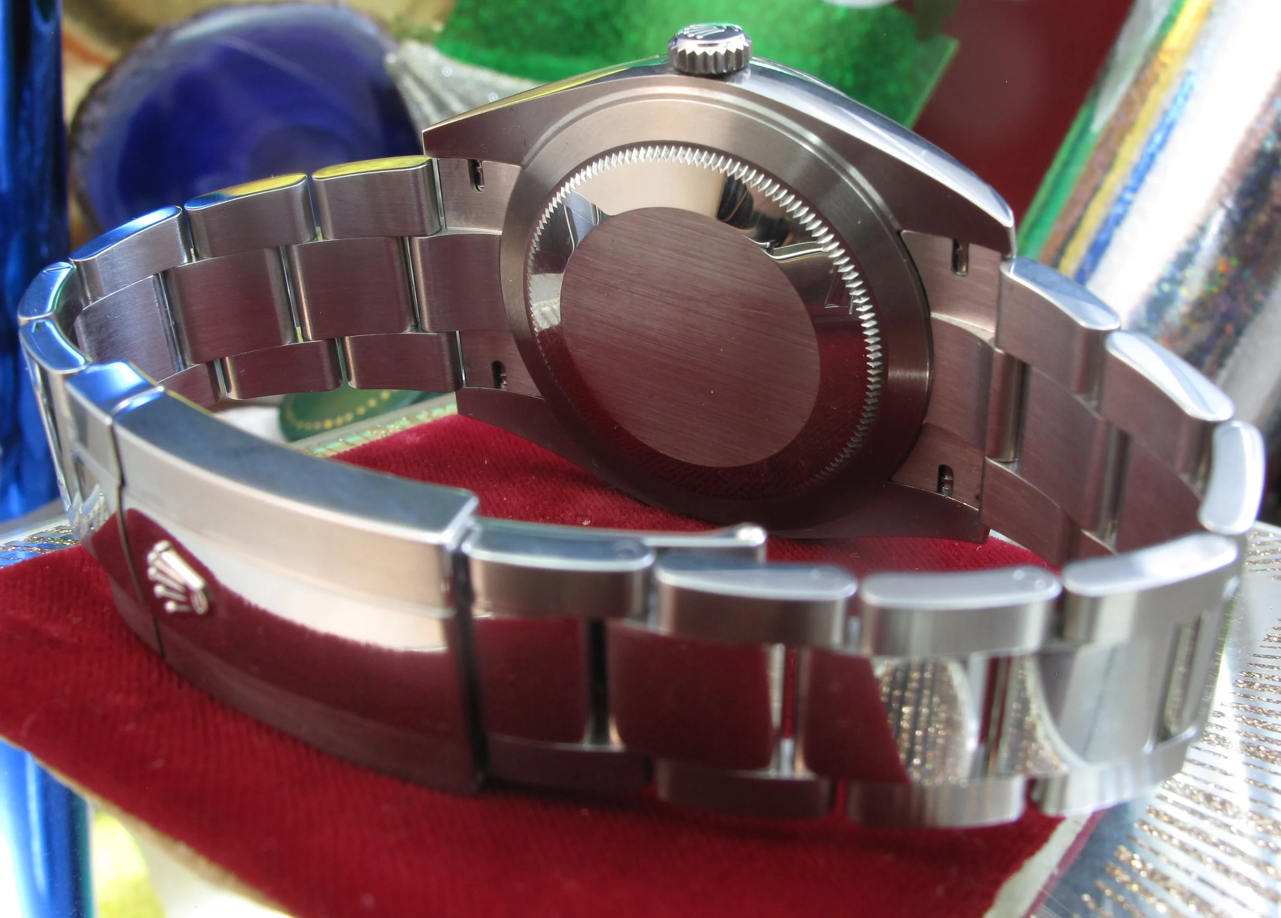 Rolex sub gold black Movements (10 of 17) - Copy.jpg