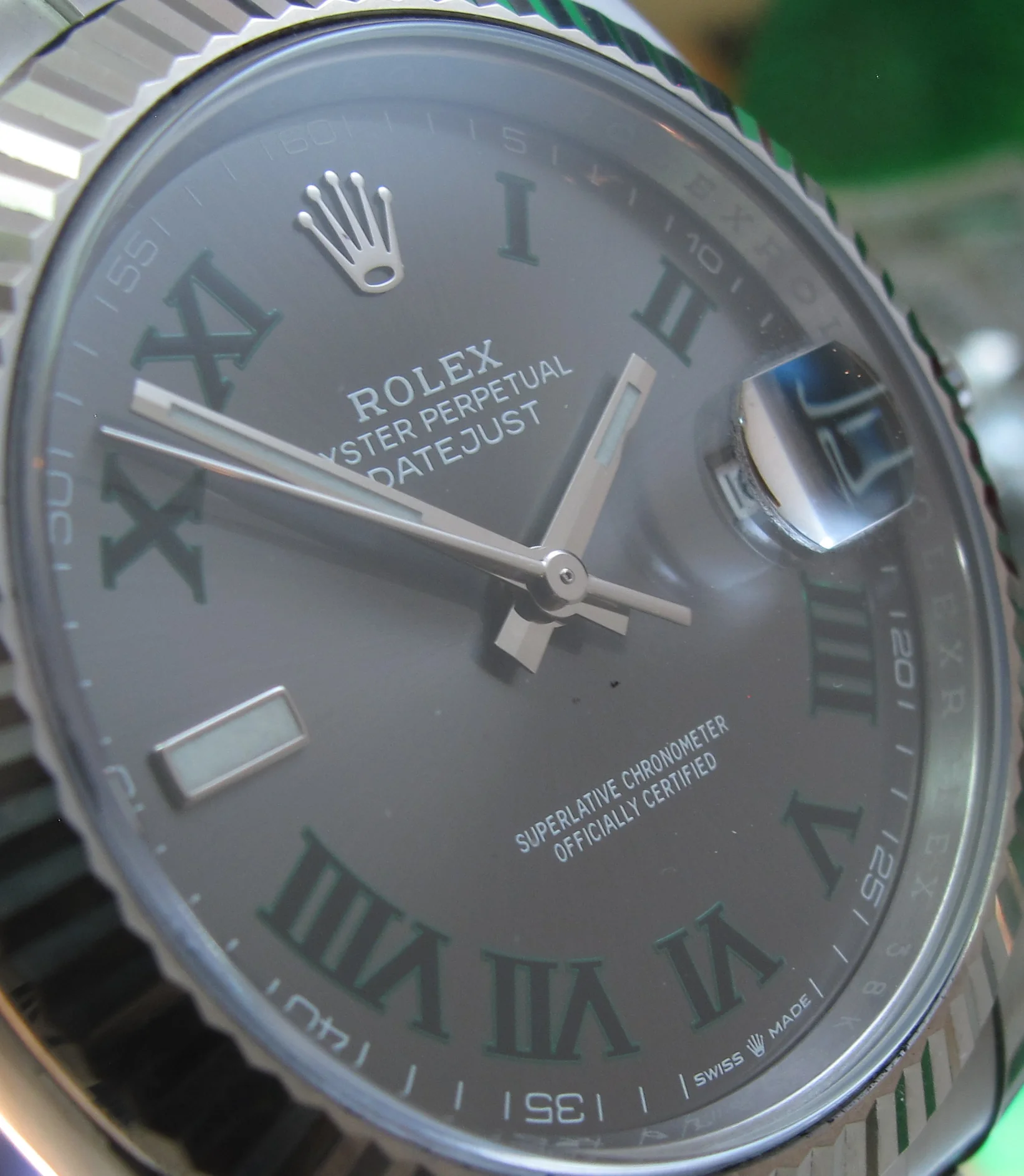 Rolex sub gold black Movements (57 of 62).jpg