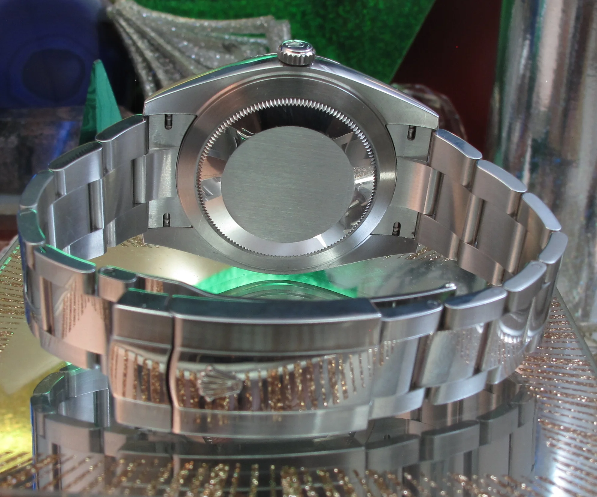 Rolex sub gold black Movements (52 of 62).jpg
