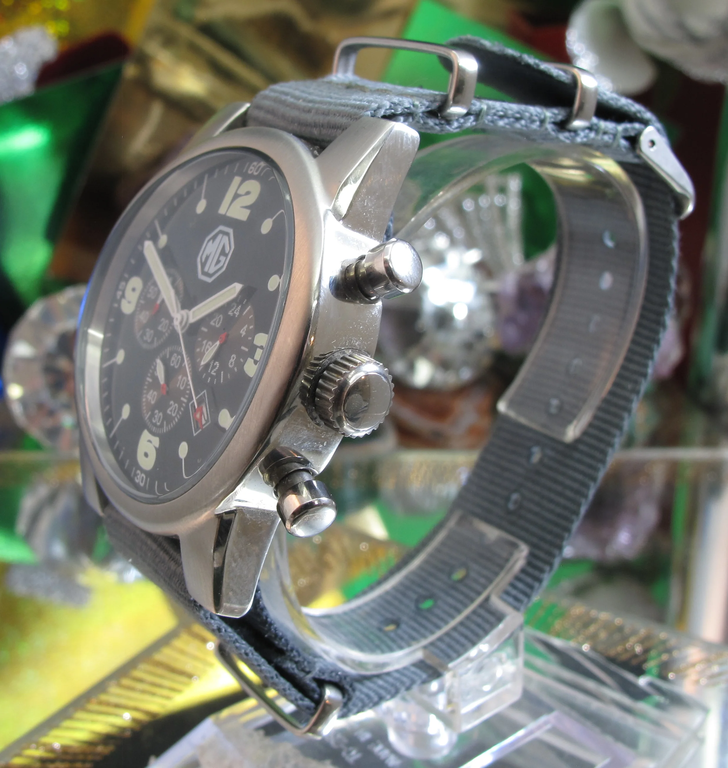 Rolex sub gold black Movements (14 of 46).jpg