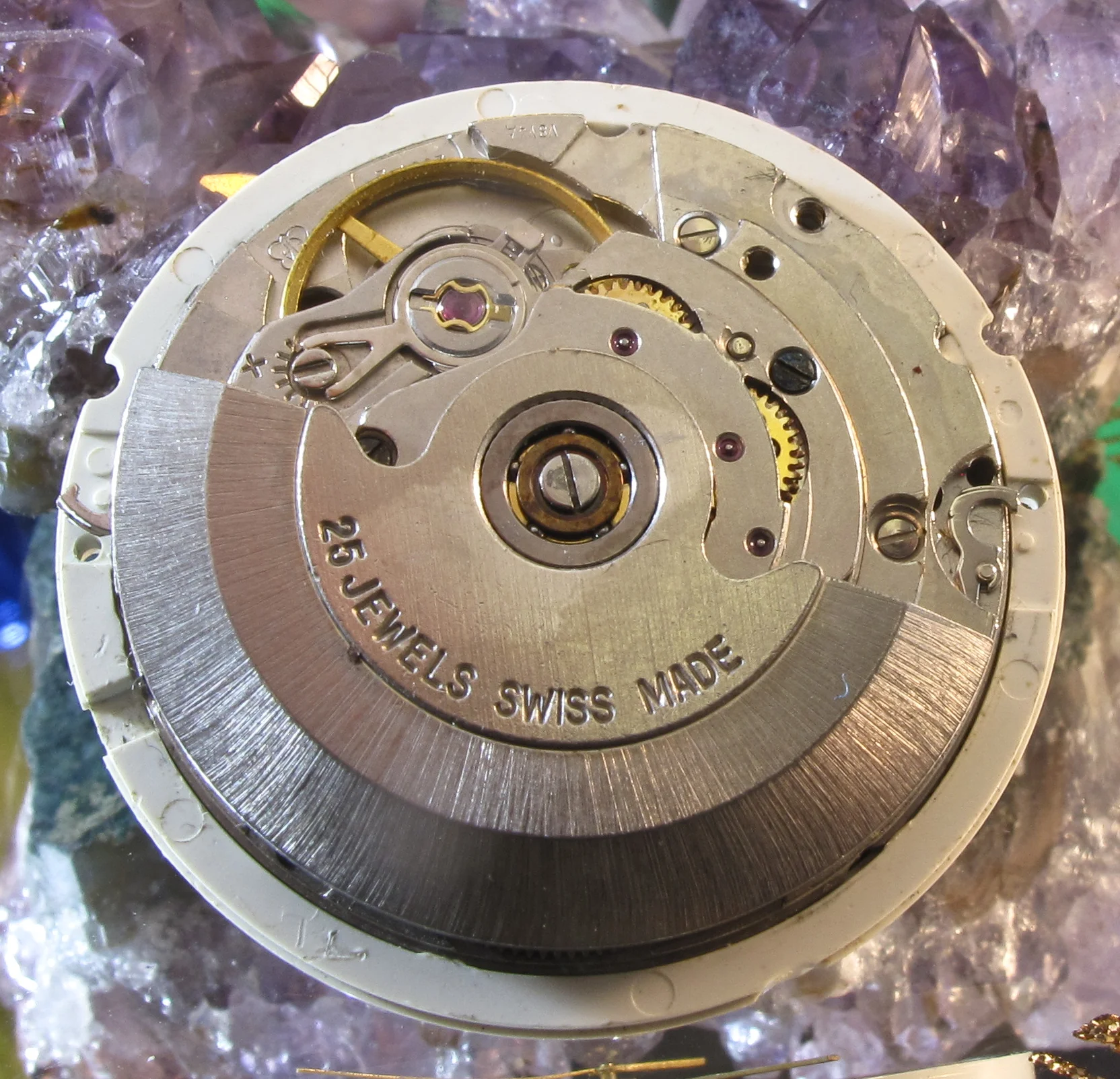 Rolex sub gold black Movements (74 of 75).jpg