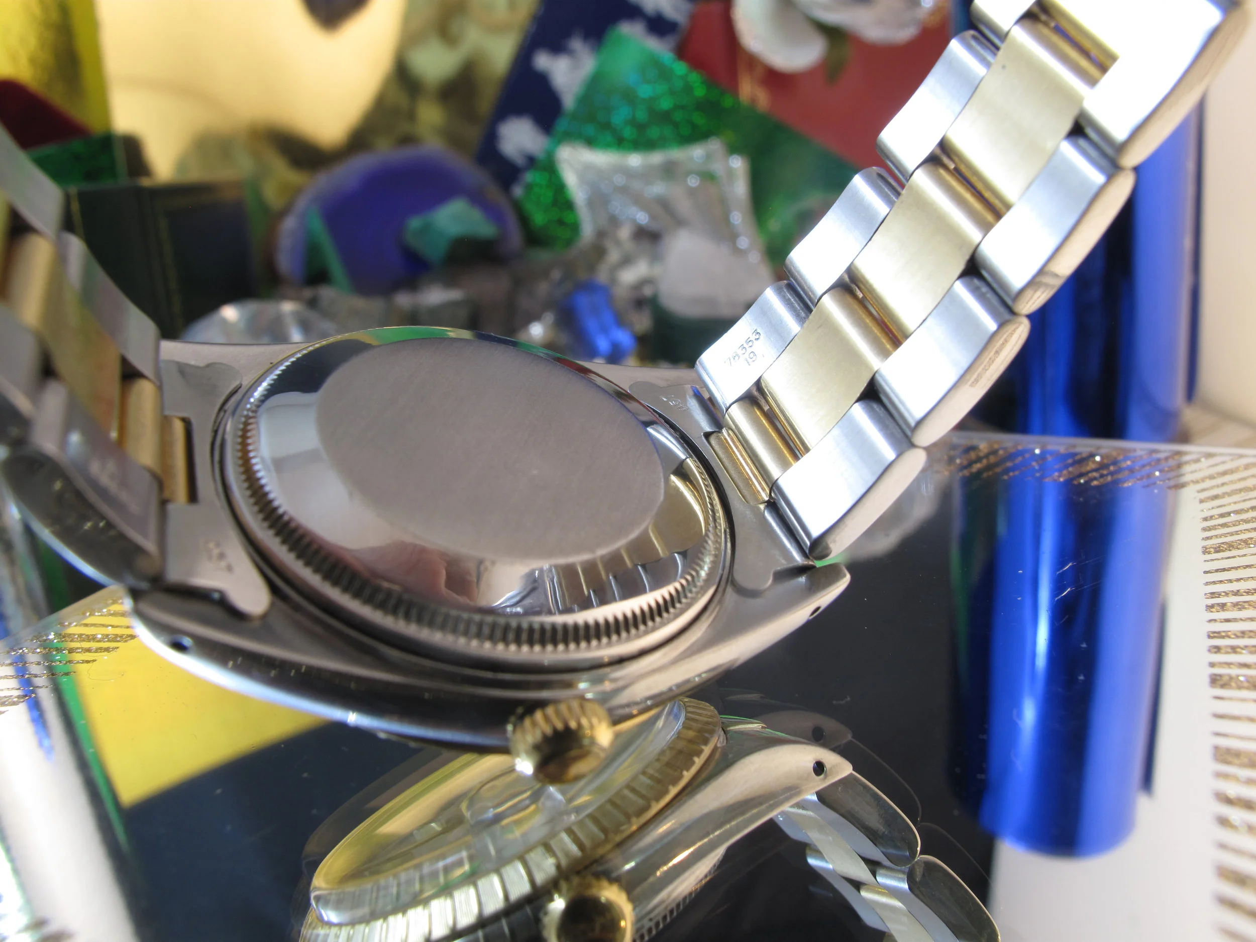 Rolex sub gold black Movements (11 of 36).jpg