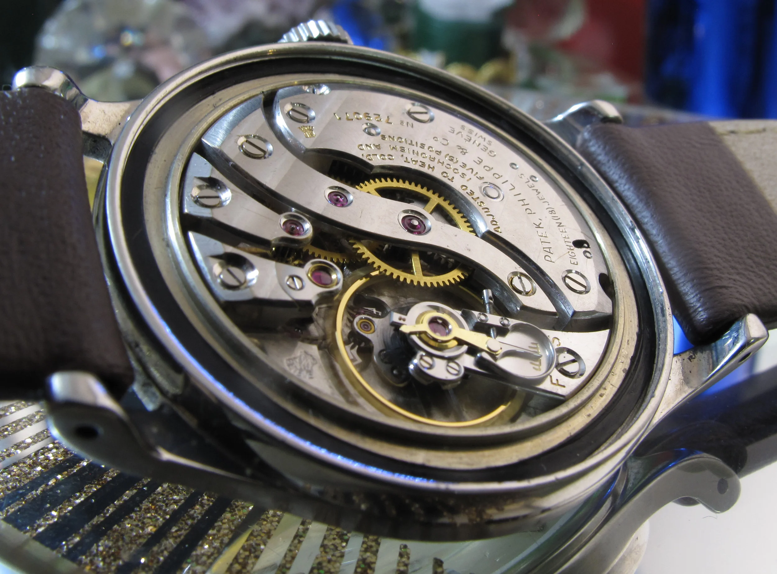 Rolex sub gold black Movements (18 of 36).jpg