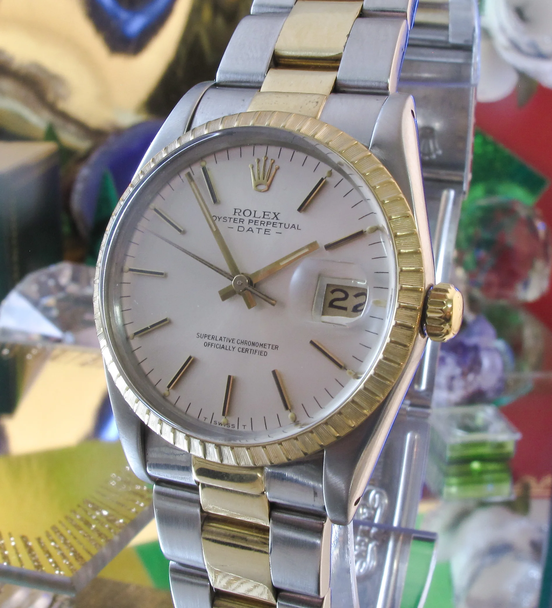 Rolex sub gold black Movements (8 of 9).jpg