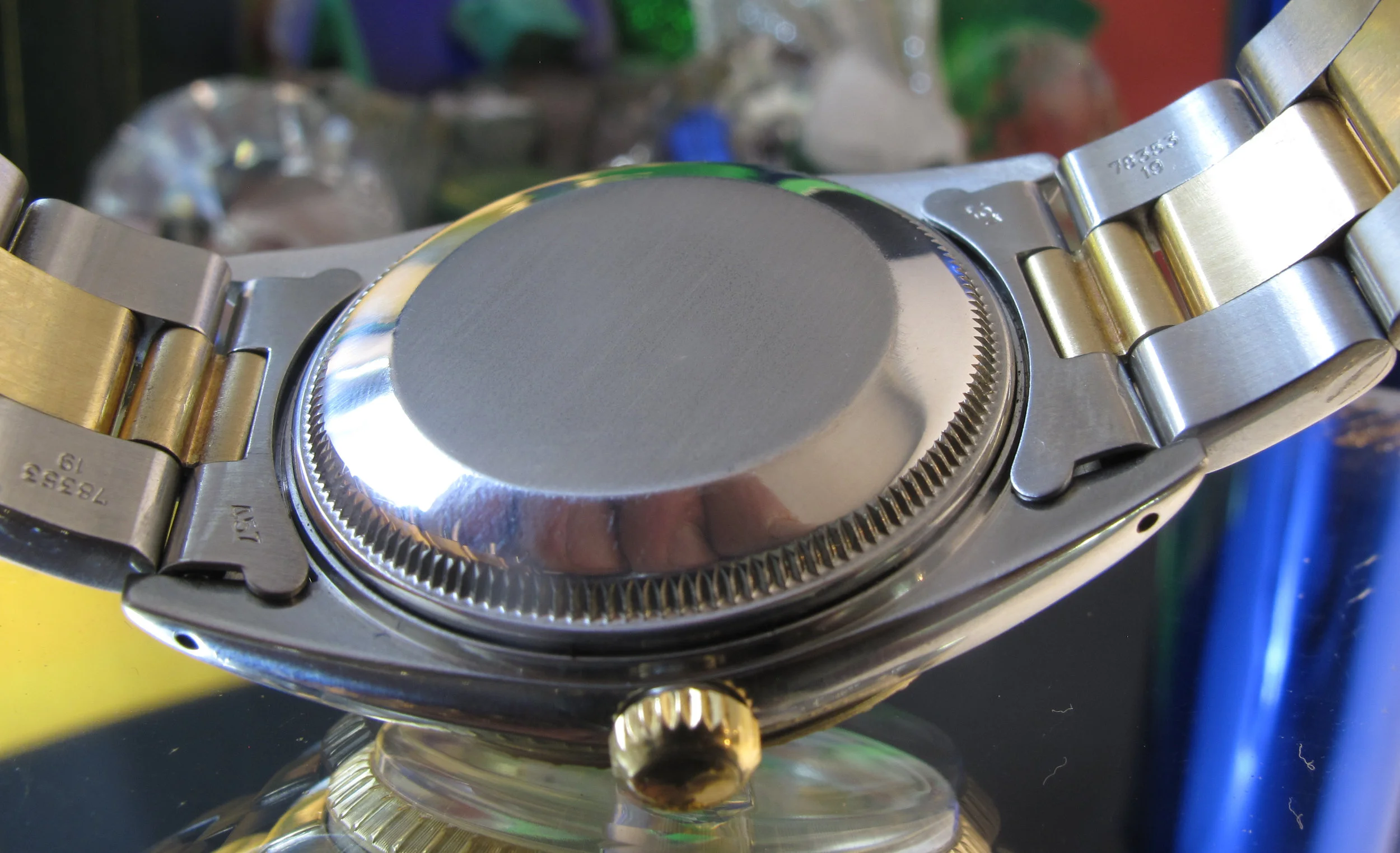 Rolex sub gold black Movements (10 of 36).jpg