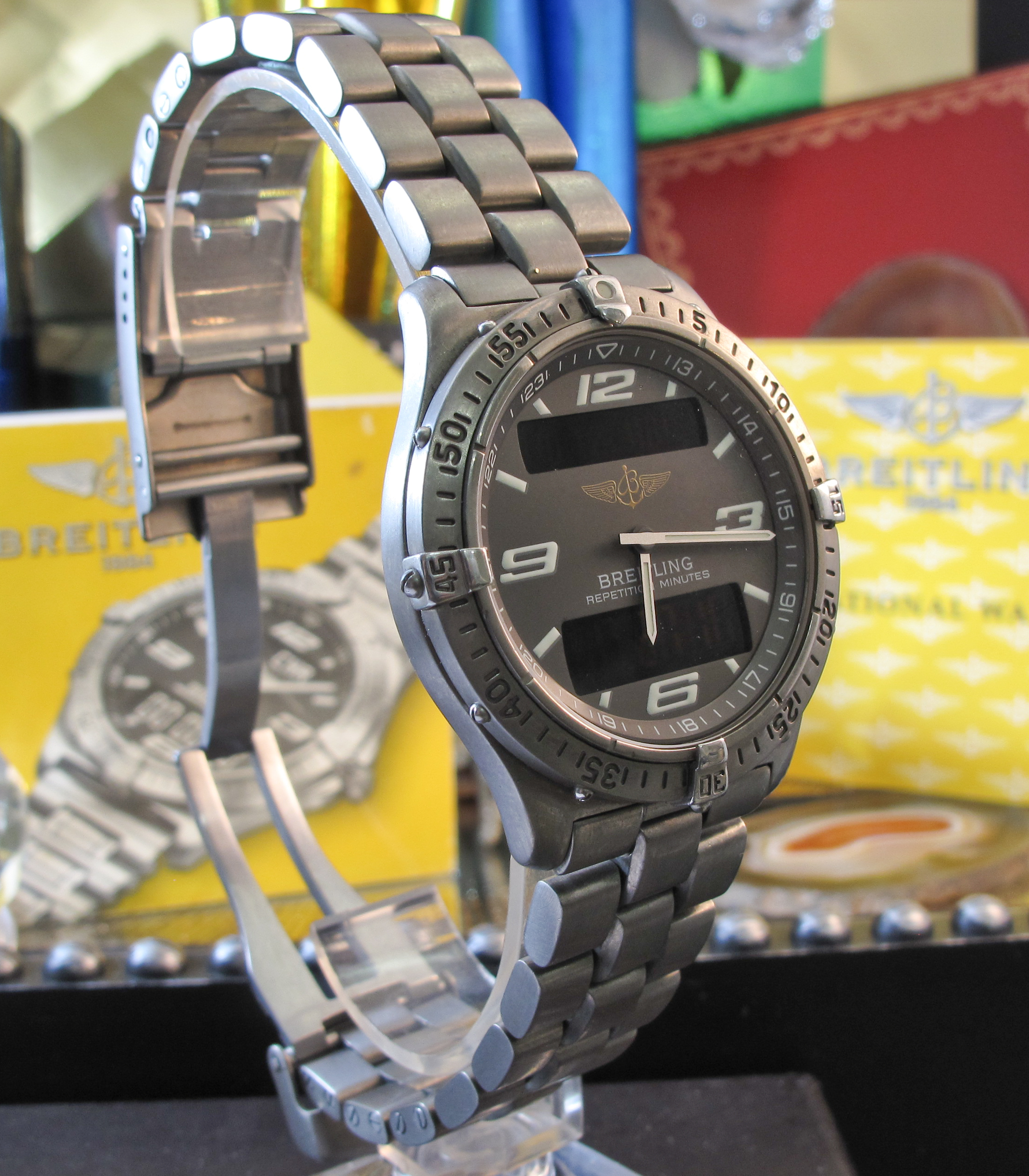 Rolex sub gold black Movements (35 of 46).jpg