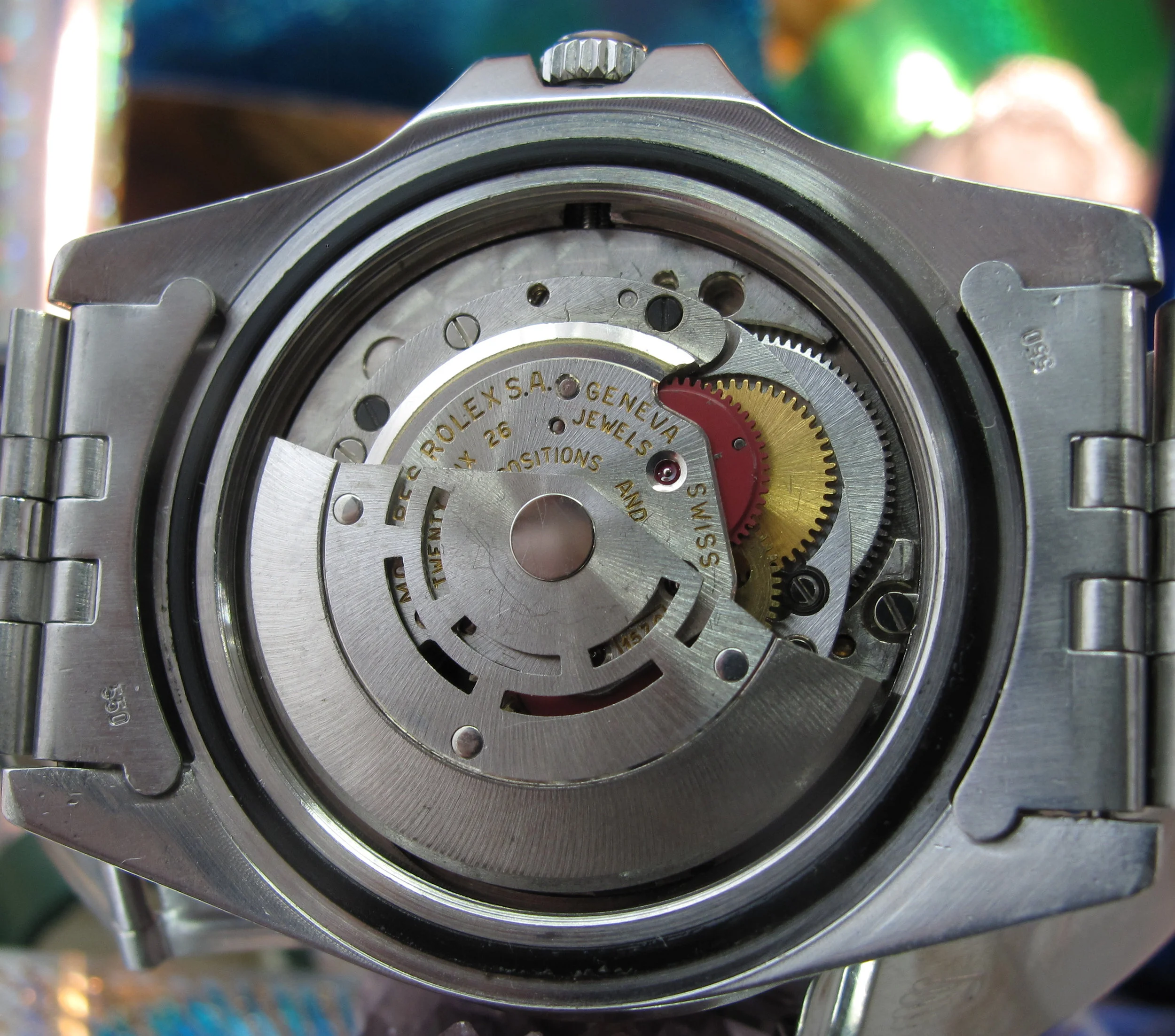 Rolex sub gold black Movements (2 of 26).jpg