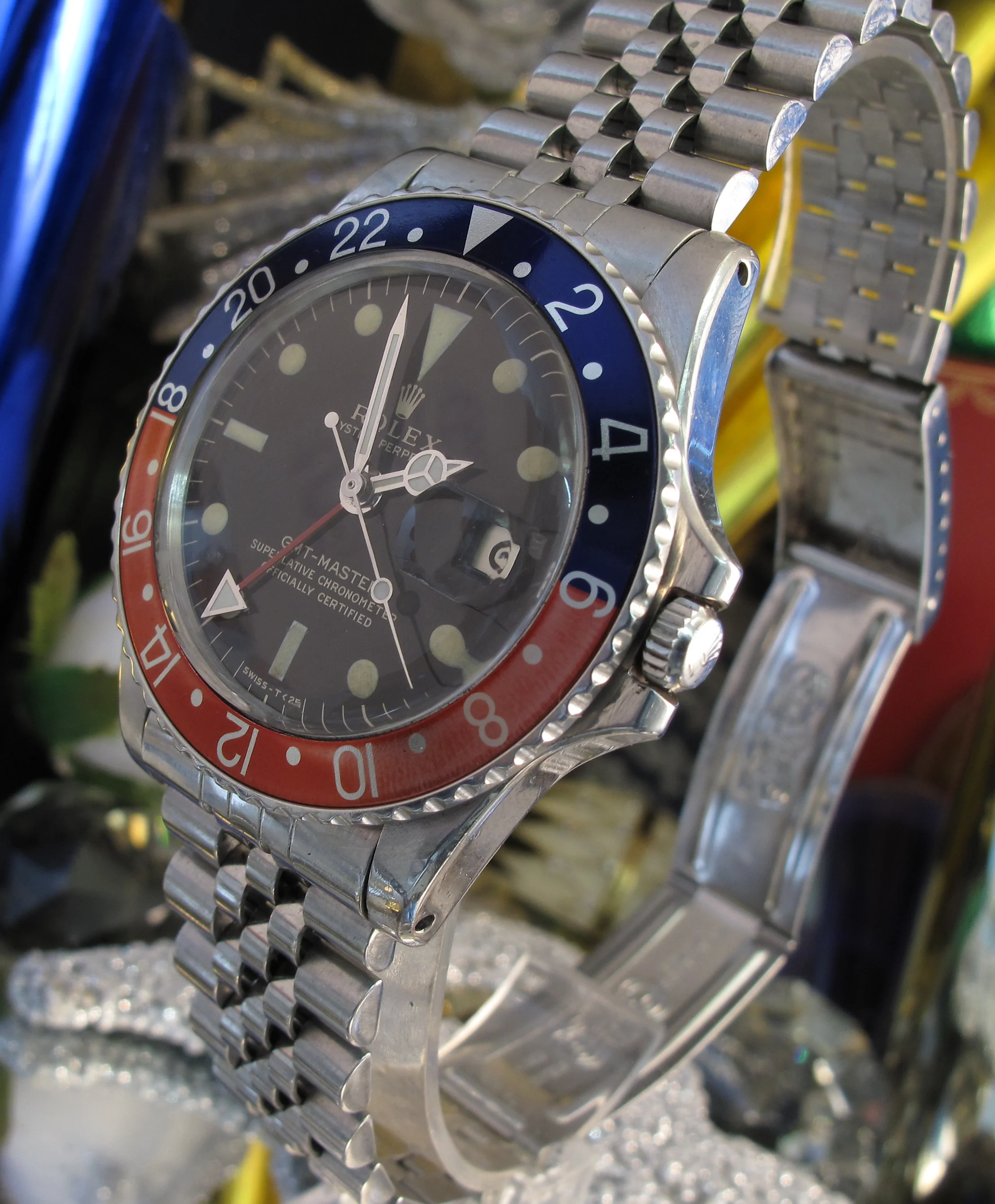 Rolex sub gold black Movements (2 of 46).jpg