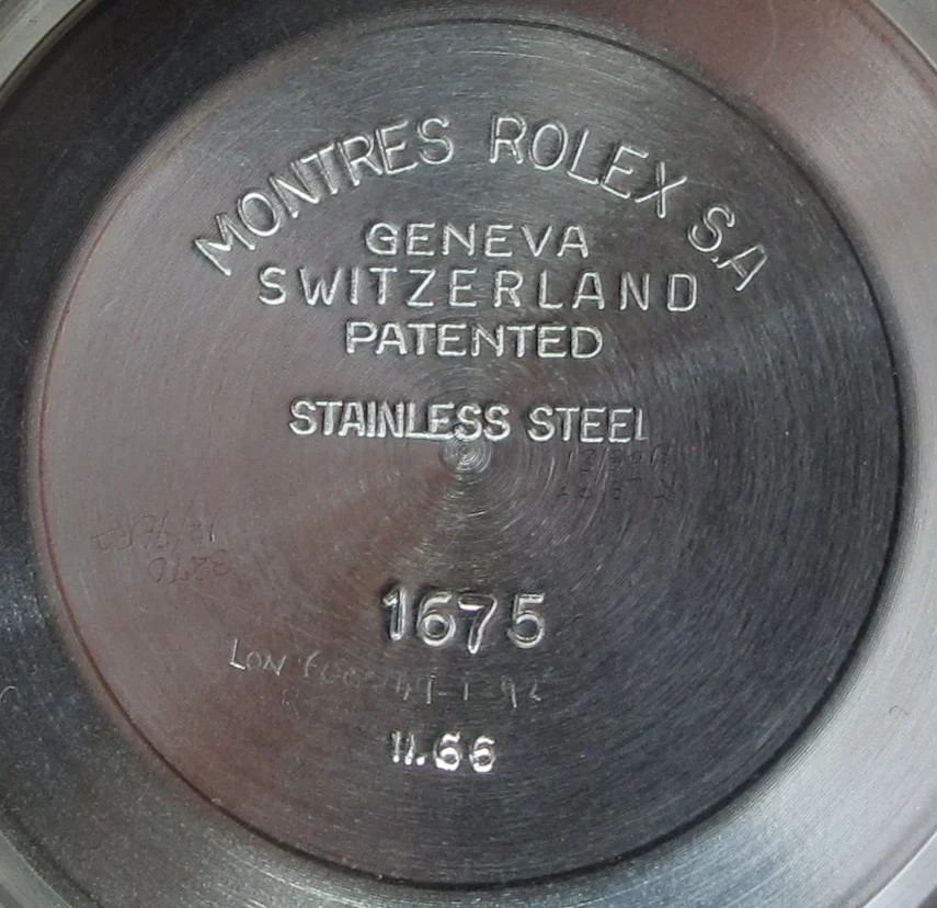 Rolex sub gold black Movements (6 of 26).jpg