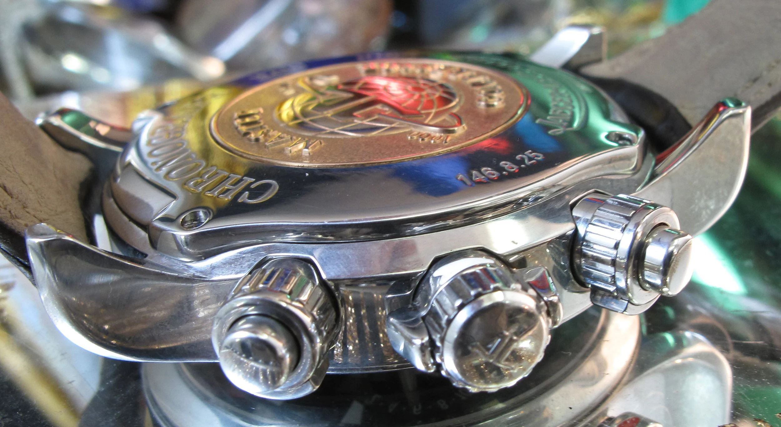 Rolex sub gold black Movements (25 of 36).jpg