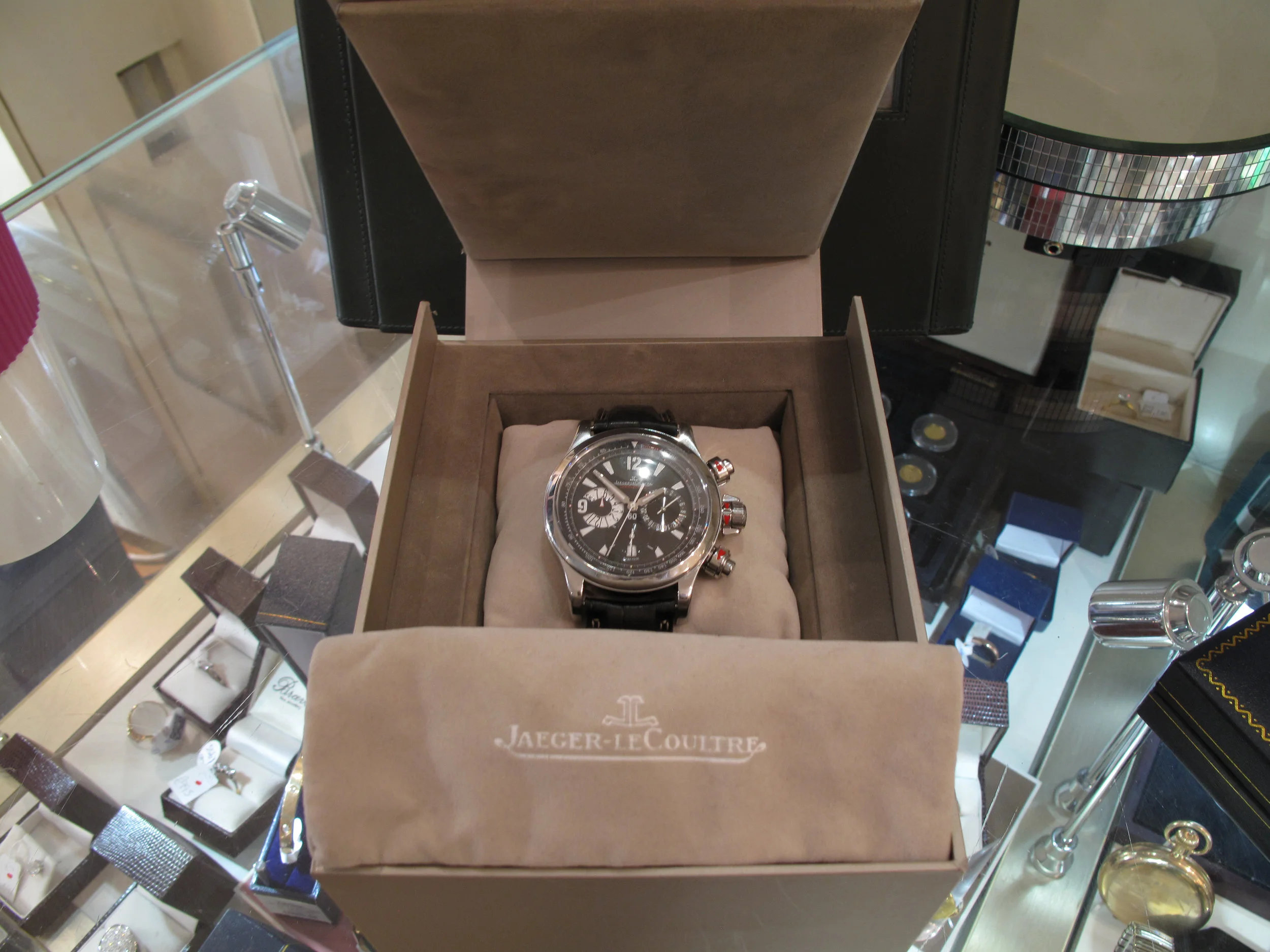 Rolex sub gold black Movements (35 of 36).jpg