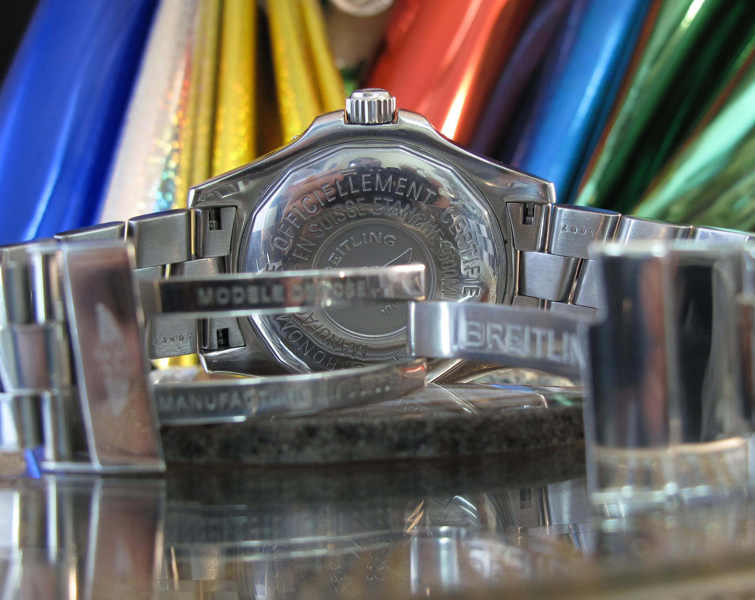 Rolex sub gold black Movements (8 of 18).jpg