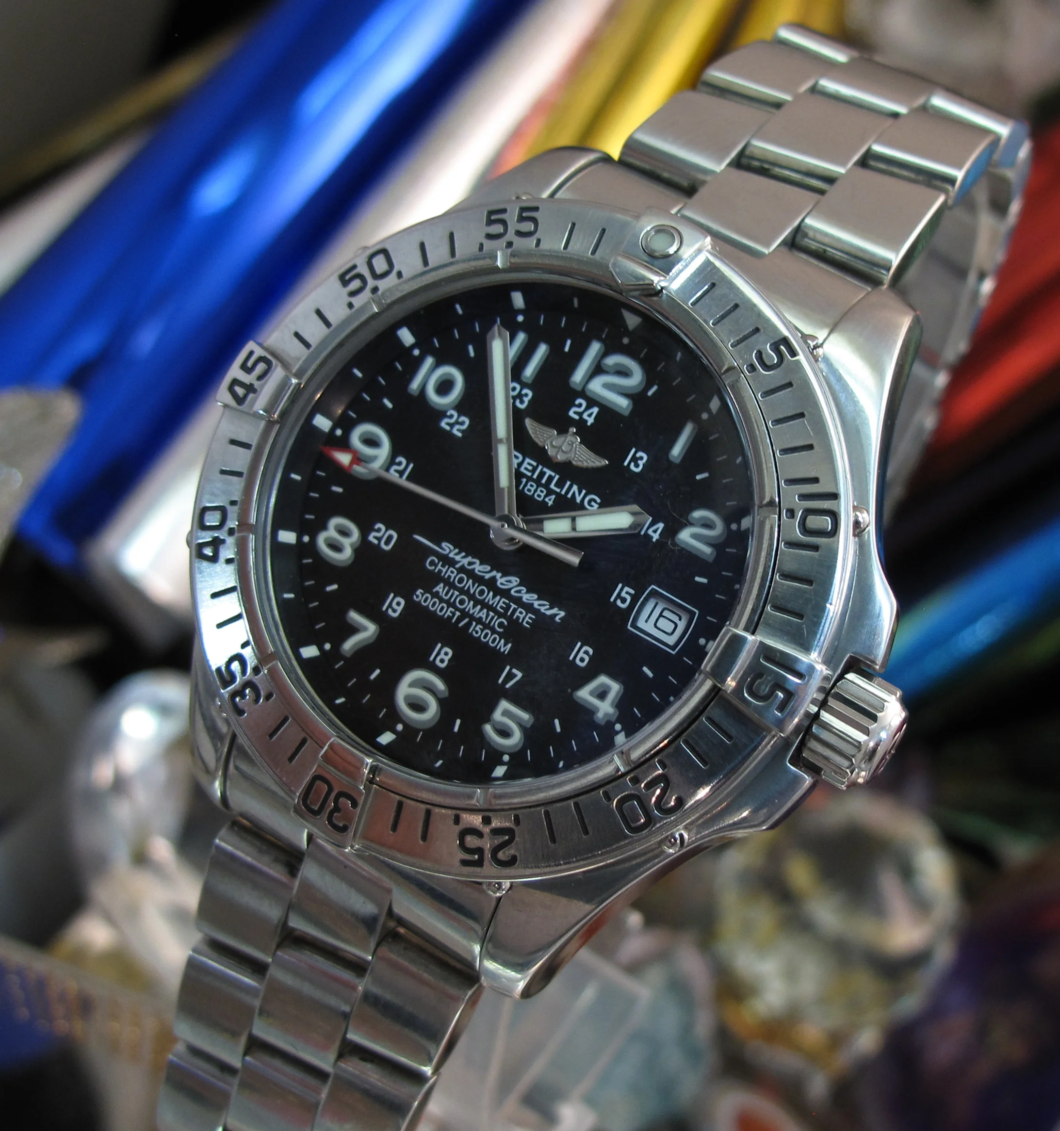 Rolex sub gold black Movements (17 of 18).jpg