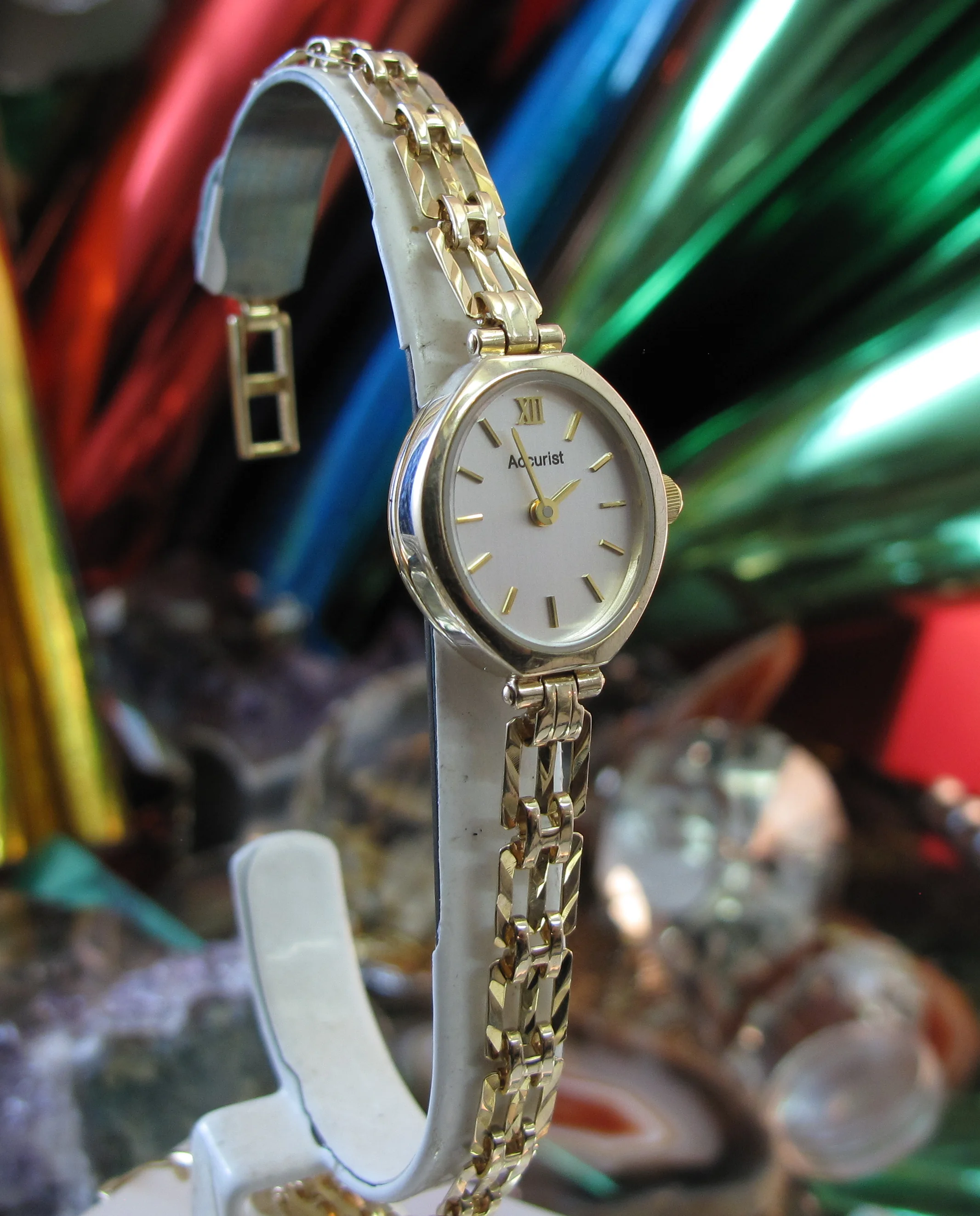 Rolex sub gold black Movements (24 of 25).jpg