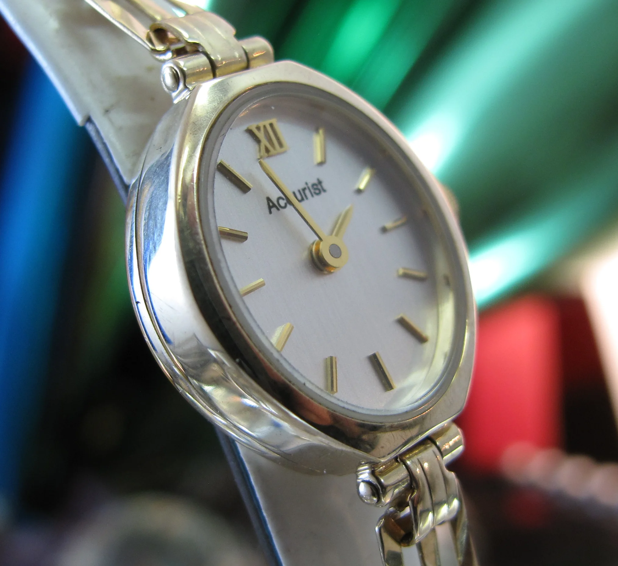 Rolex sub gold black Movements (25 of 25).jpg