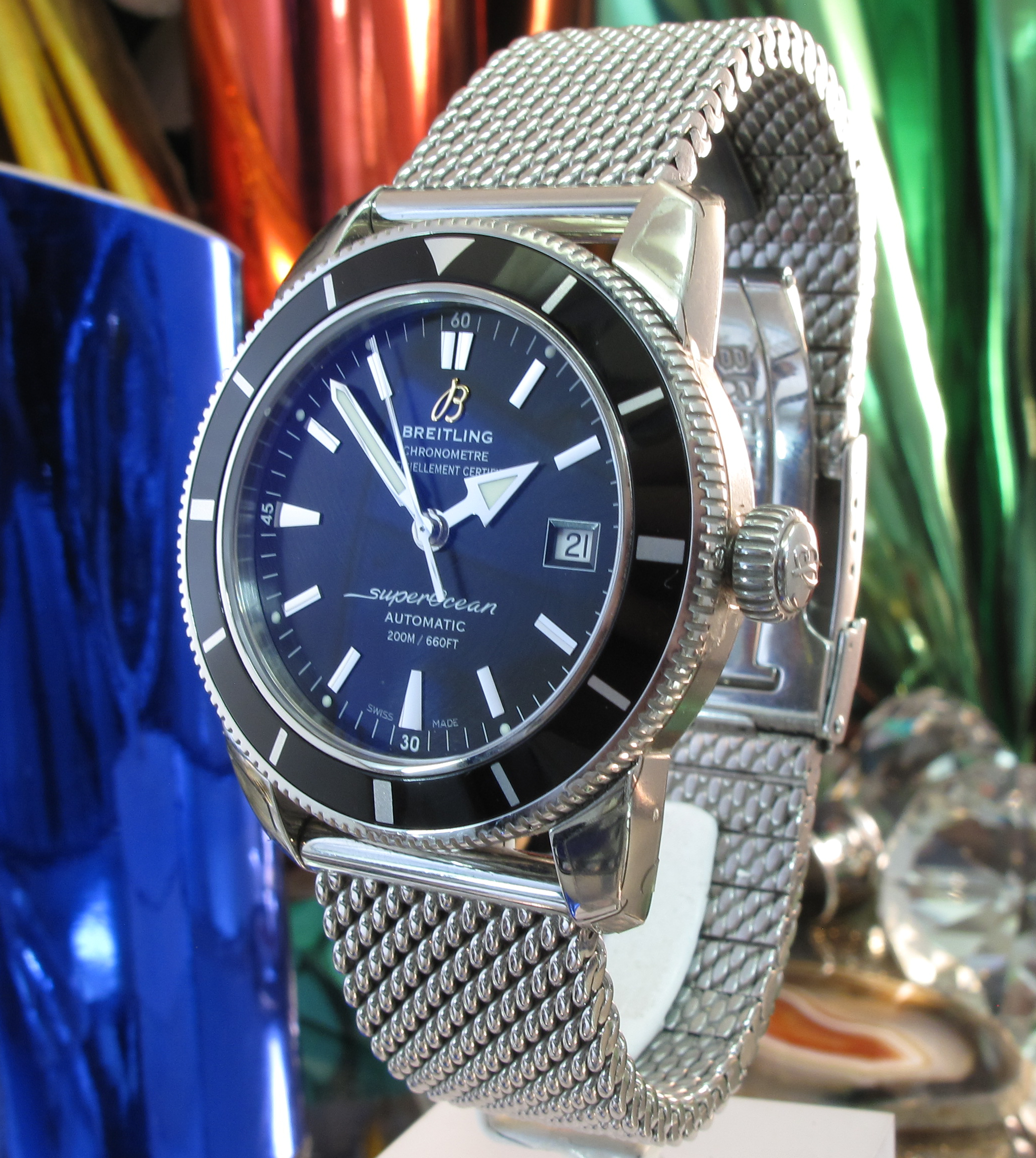 Rolex sub gold black Movements (23 of 49).jpg