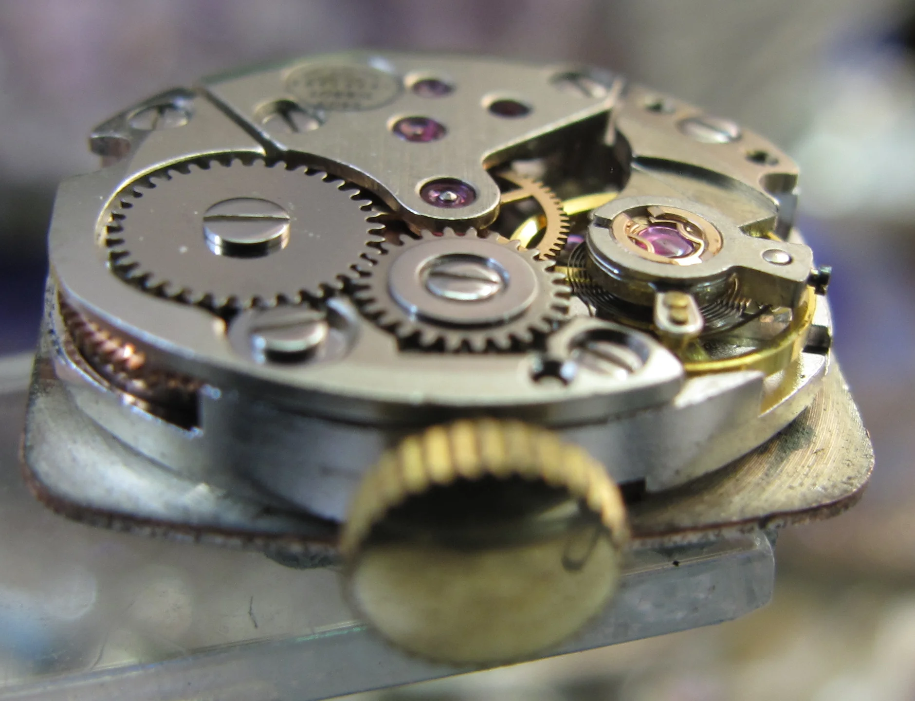 Rolex sub gold black Movements (72 of 105).jpg