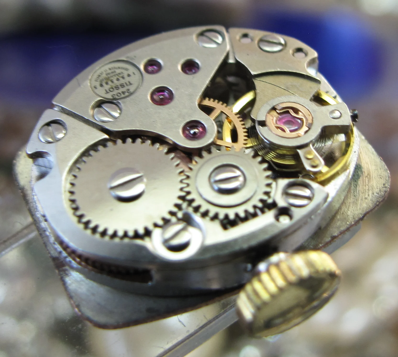 Rolex sub gold black Movements (71 of 105).jpg