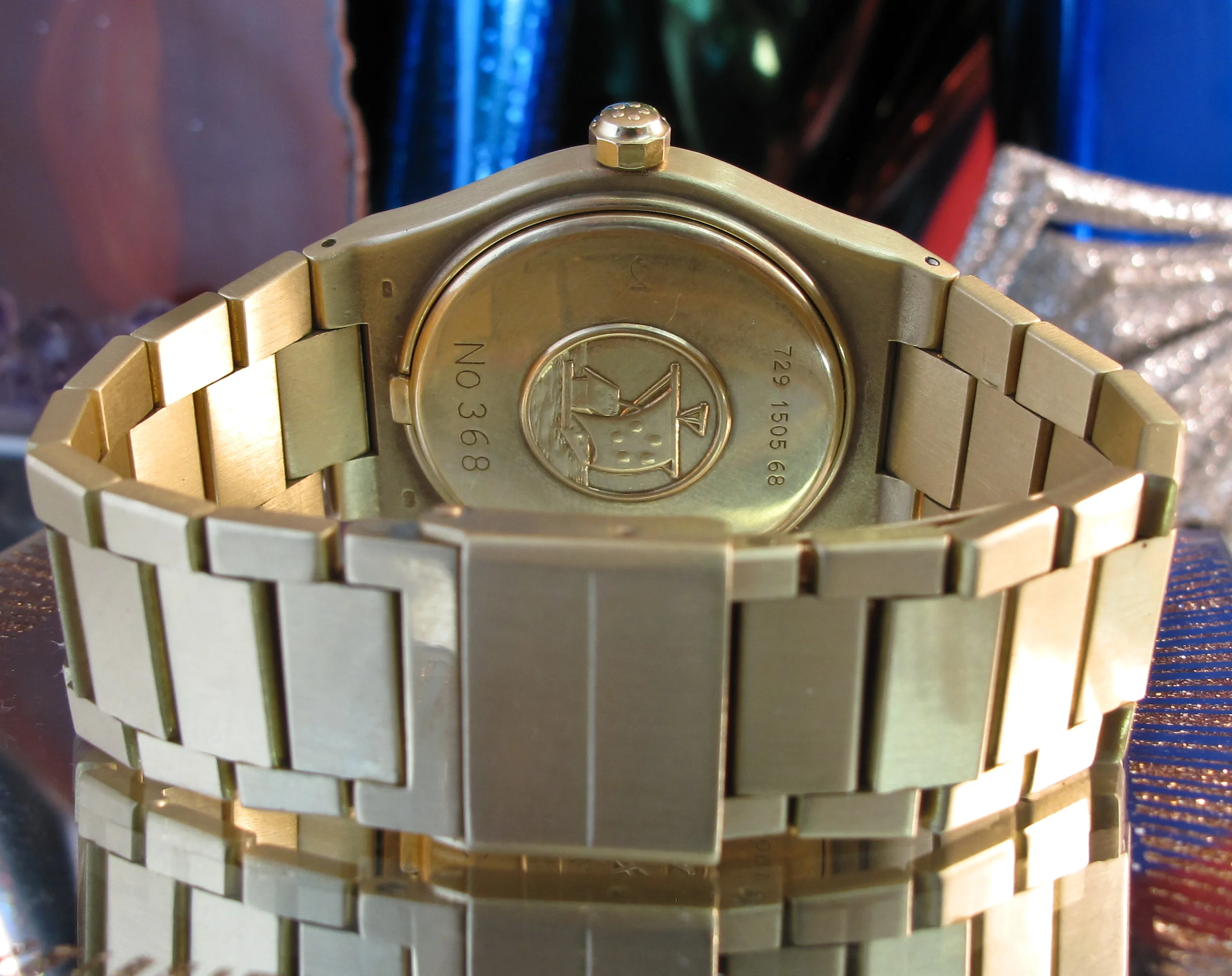 Rolex sub gold black Movements (24 of 62).jpg