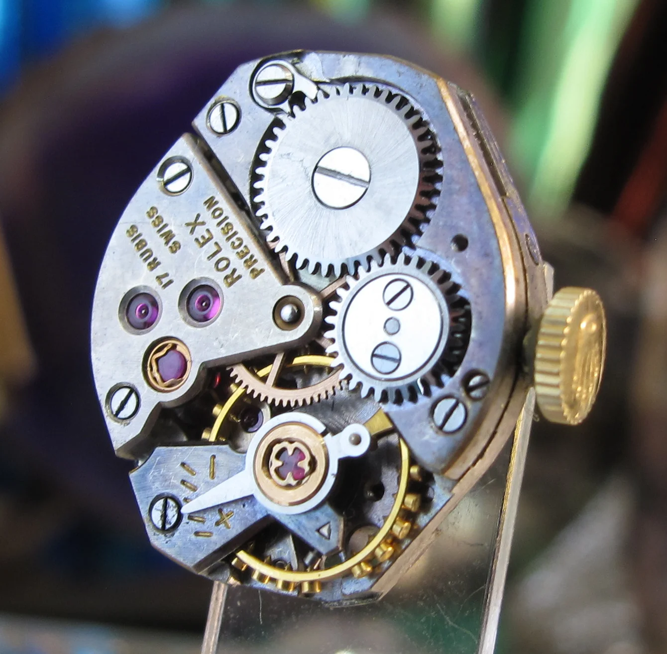 Rolex sub gold black Movements (37 of 105).jpg