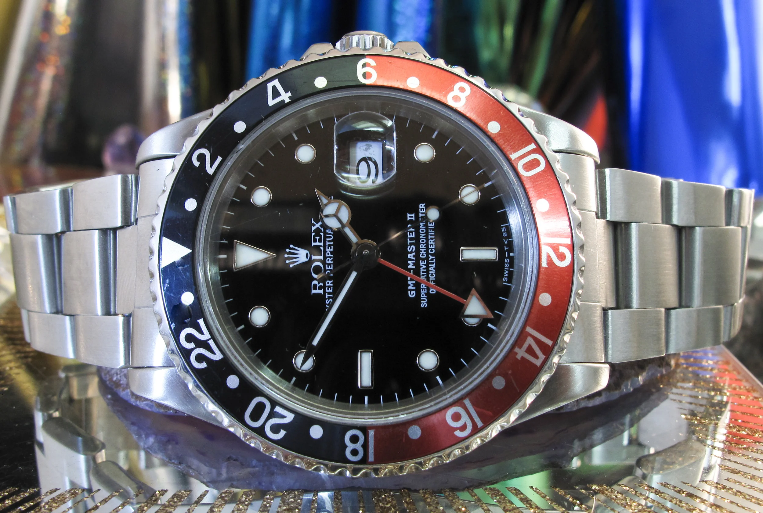 Rolex sub gold black Movements (1 of 1)-6.jpg