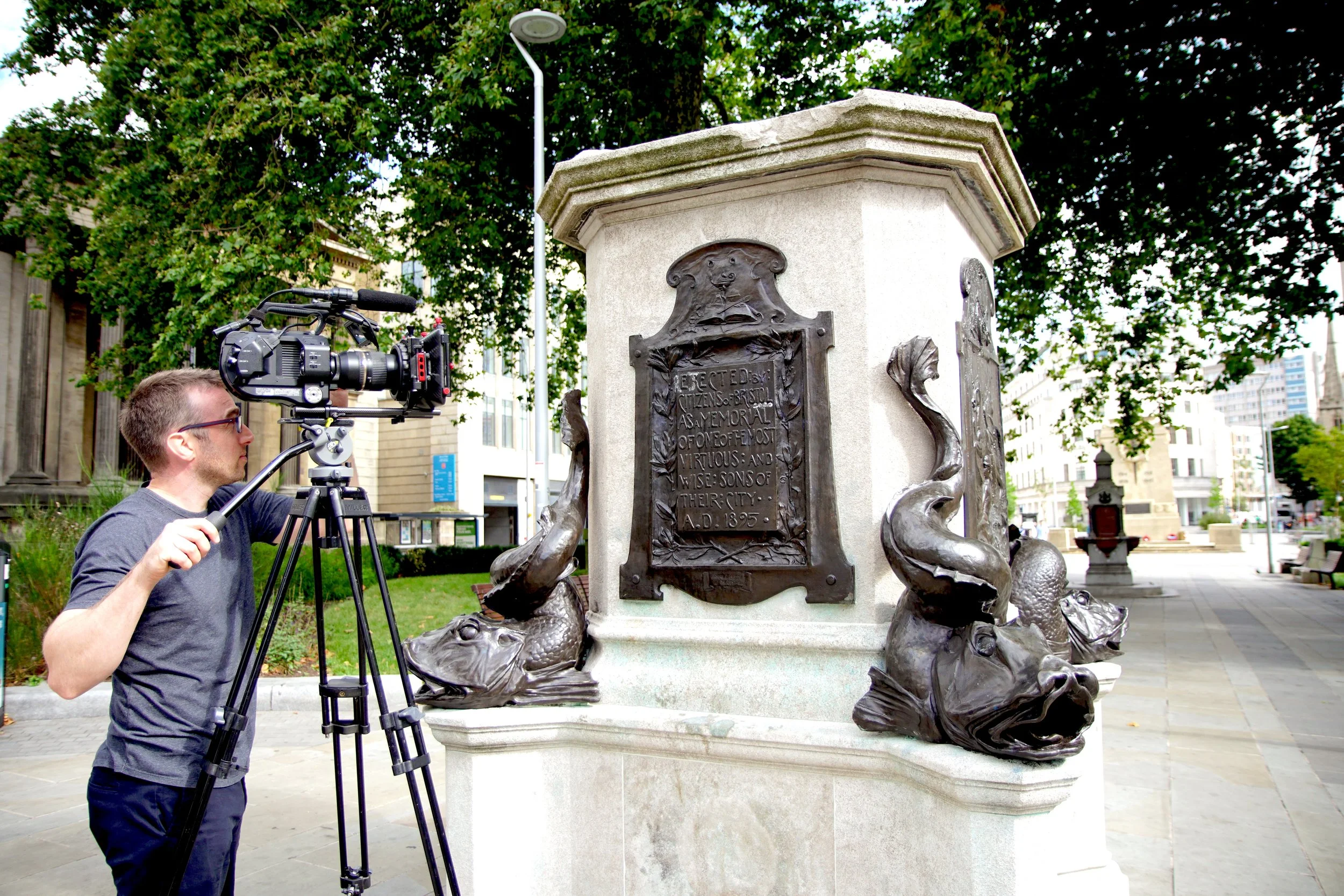 DSC03296_FilmingColstonStatuePlinth_UrquhartMedia.JPG