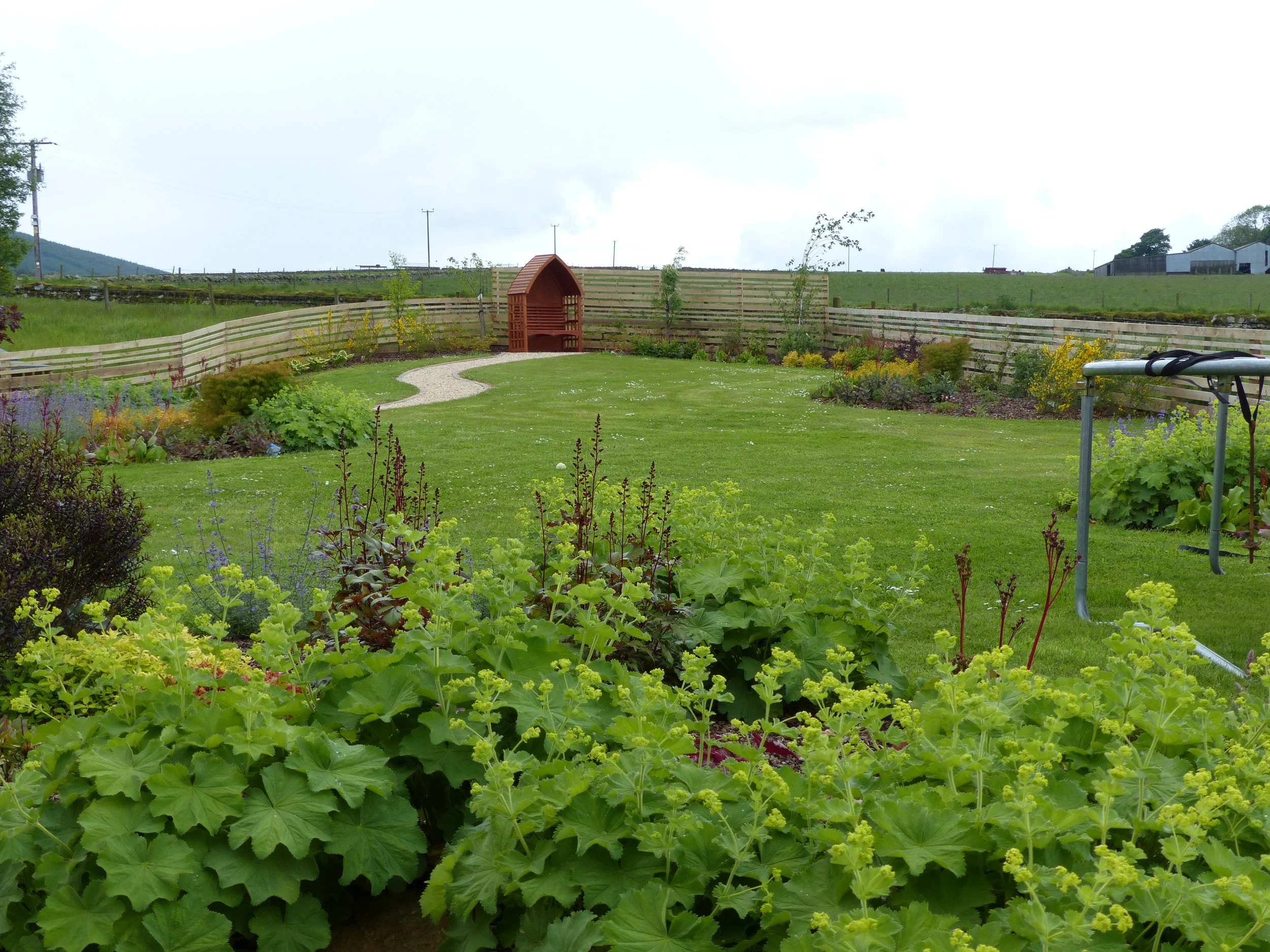 Modern Country Garden