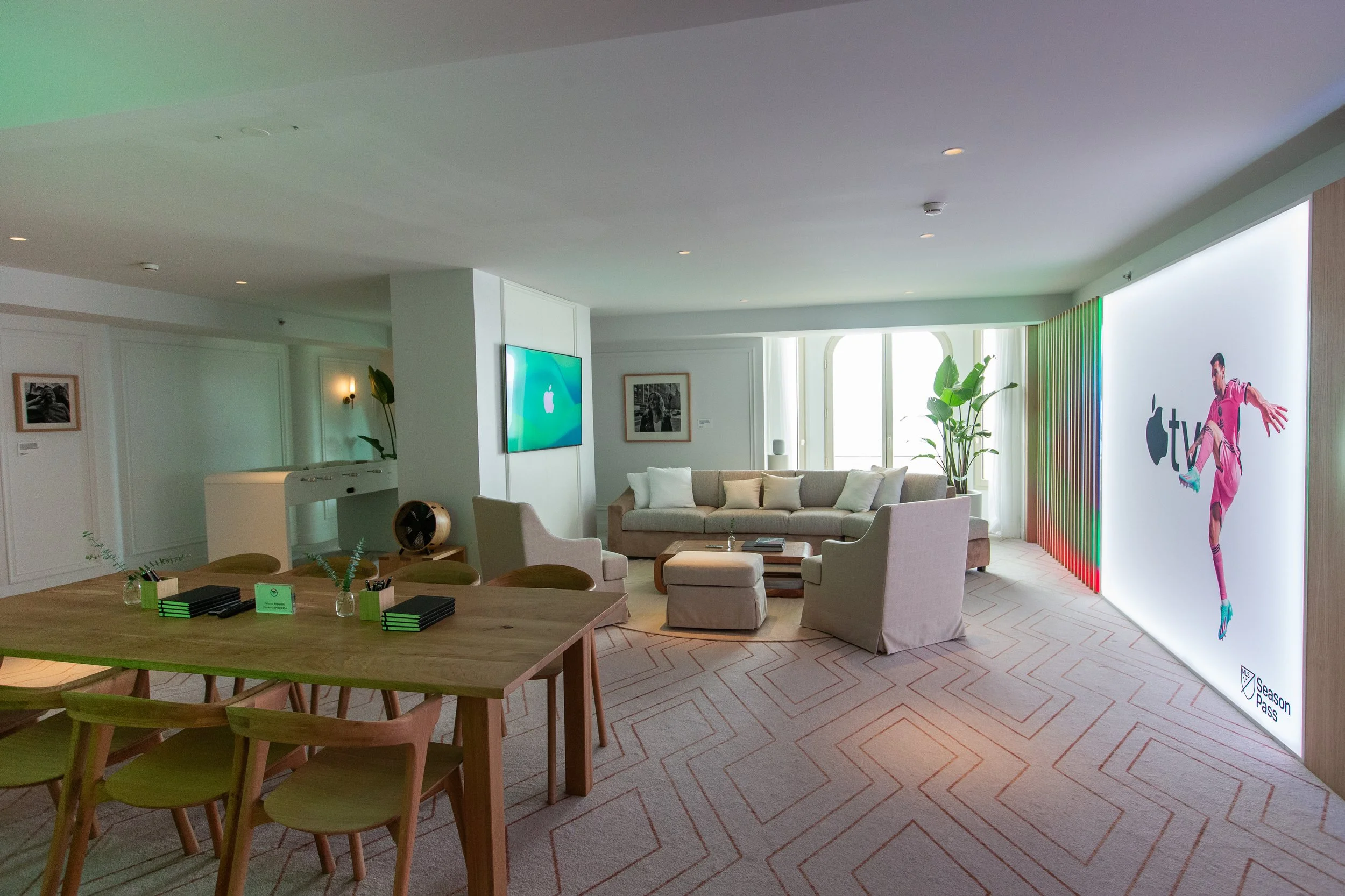 41-APPLE CANNES LIONS 2024.jpg