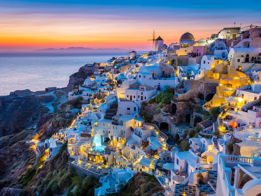 romantic-santorini-greece