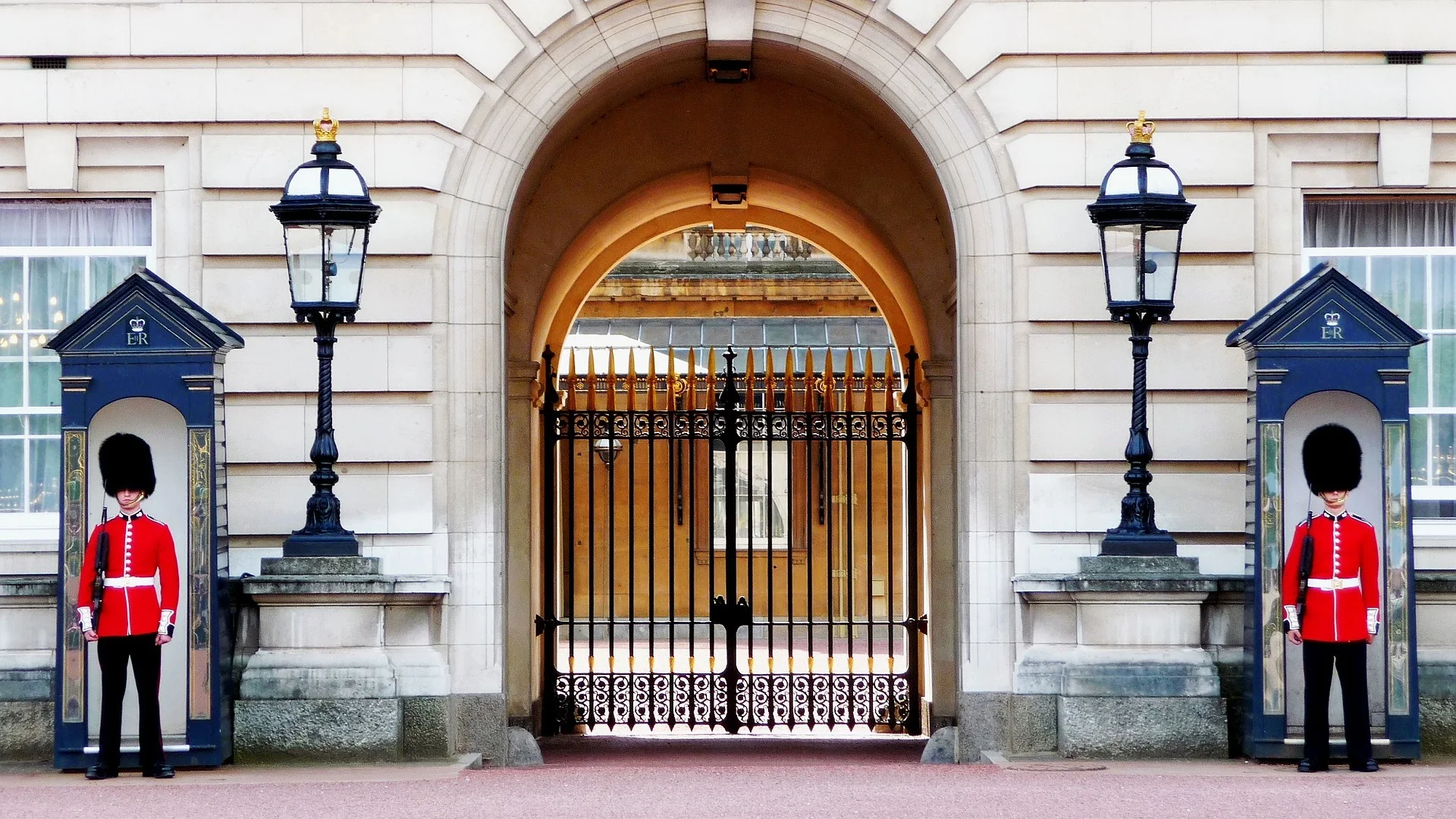 buckingham-palace-trip