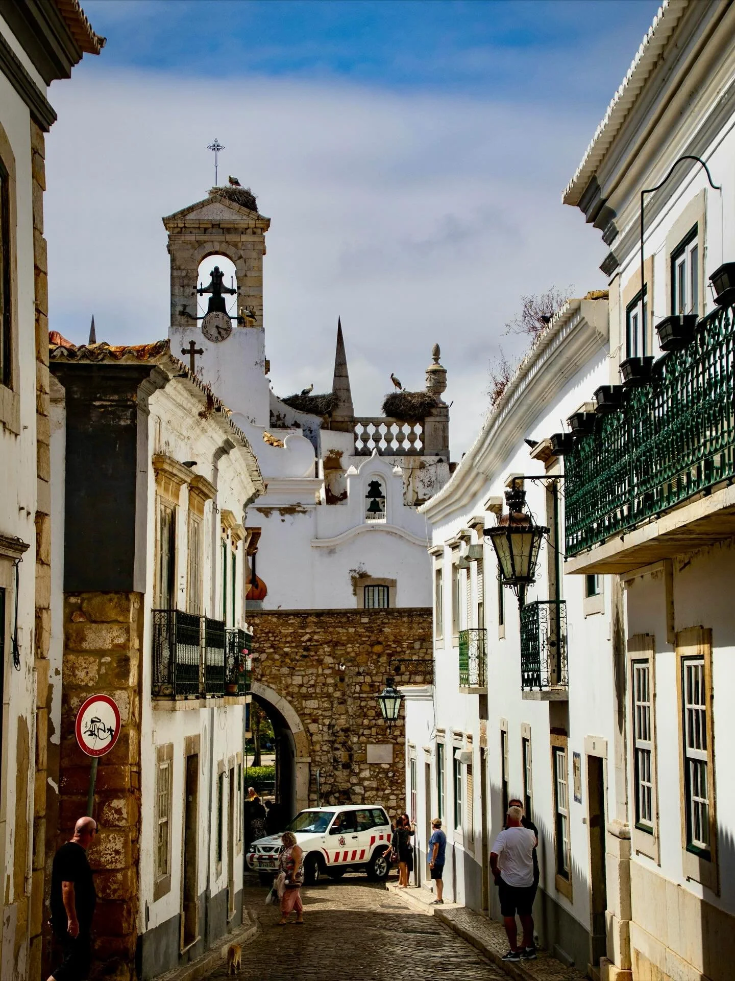 ✨ Sightseeing in Old Town Faro, Portugal 🇵🇹

Wandering through Faro&rsquo;s charming cobblestone streets feels like stepping back in time. From the majestic Arco da Vila gateway to the bell towers crowned with stork nests, every corner tells a stor