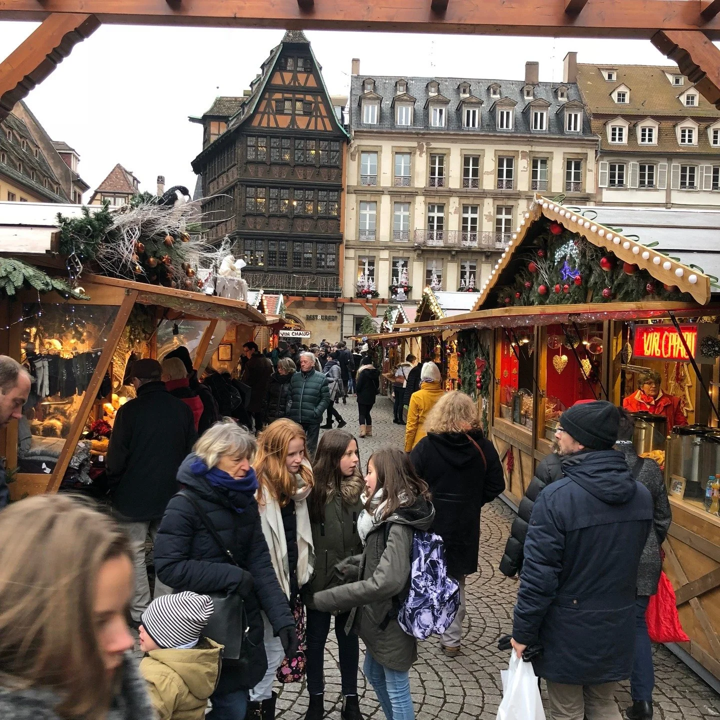 ✨ Strasbourg Christmas Markets &mdash; Where Magic Meets History ✨
Known as the &ldquo;Capital of Christmas,&rdquo; Strasbourg hosts one of Europe&rsquo;s oldest and most enchanting holiday markets. Wandering through its twinkling streets feels like 