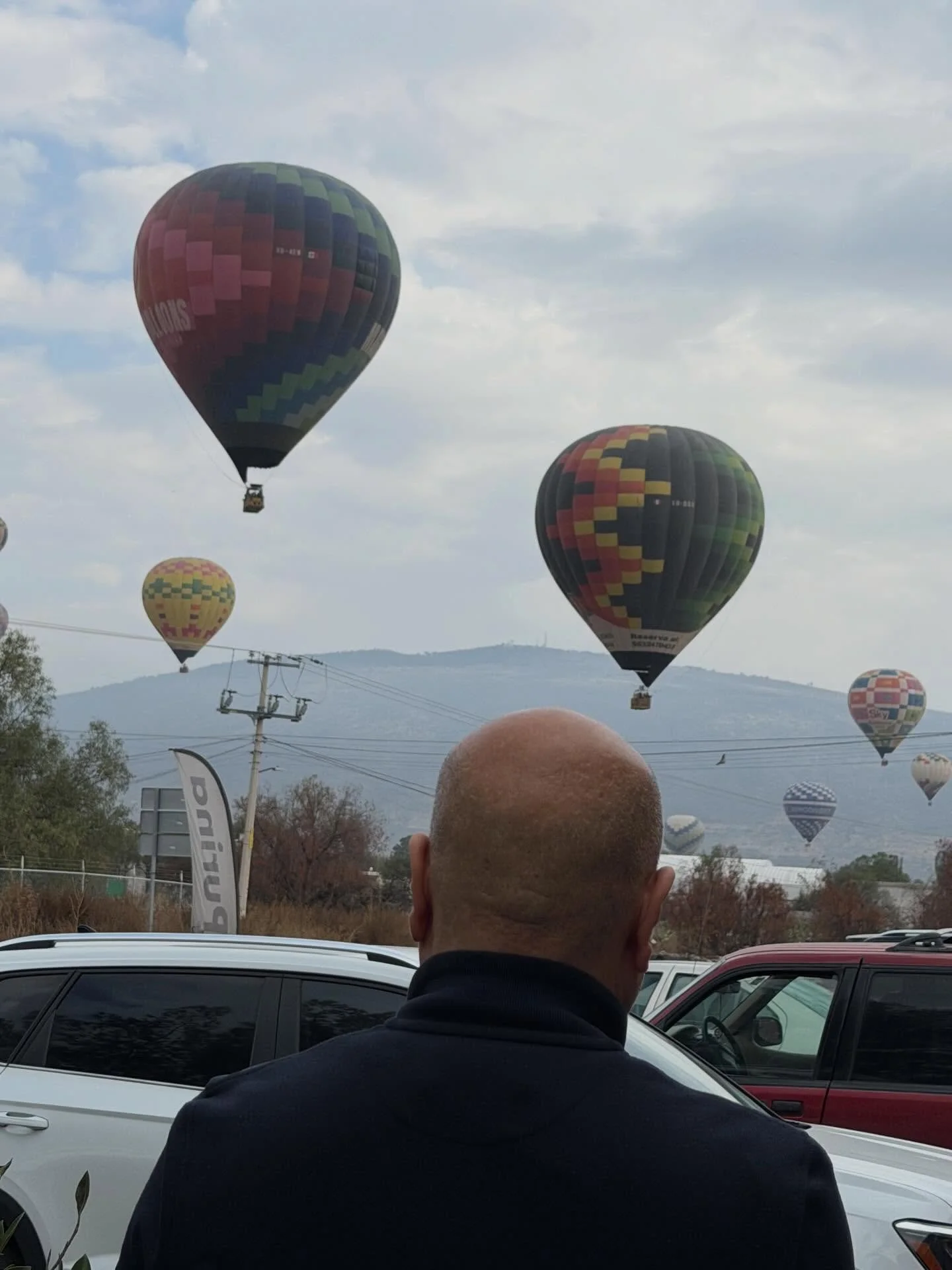Mexico bucket list moment 🇲🇽
Hot air balloon over Teotihuacan 🎈
Peaceful. Stunning. Unforgettable.

✨ Dreaming of your next adventure? Need help with your travel itinerary? Let me take the stress away and plan something unforgettable for you, just