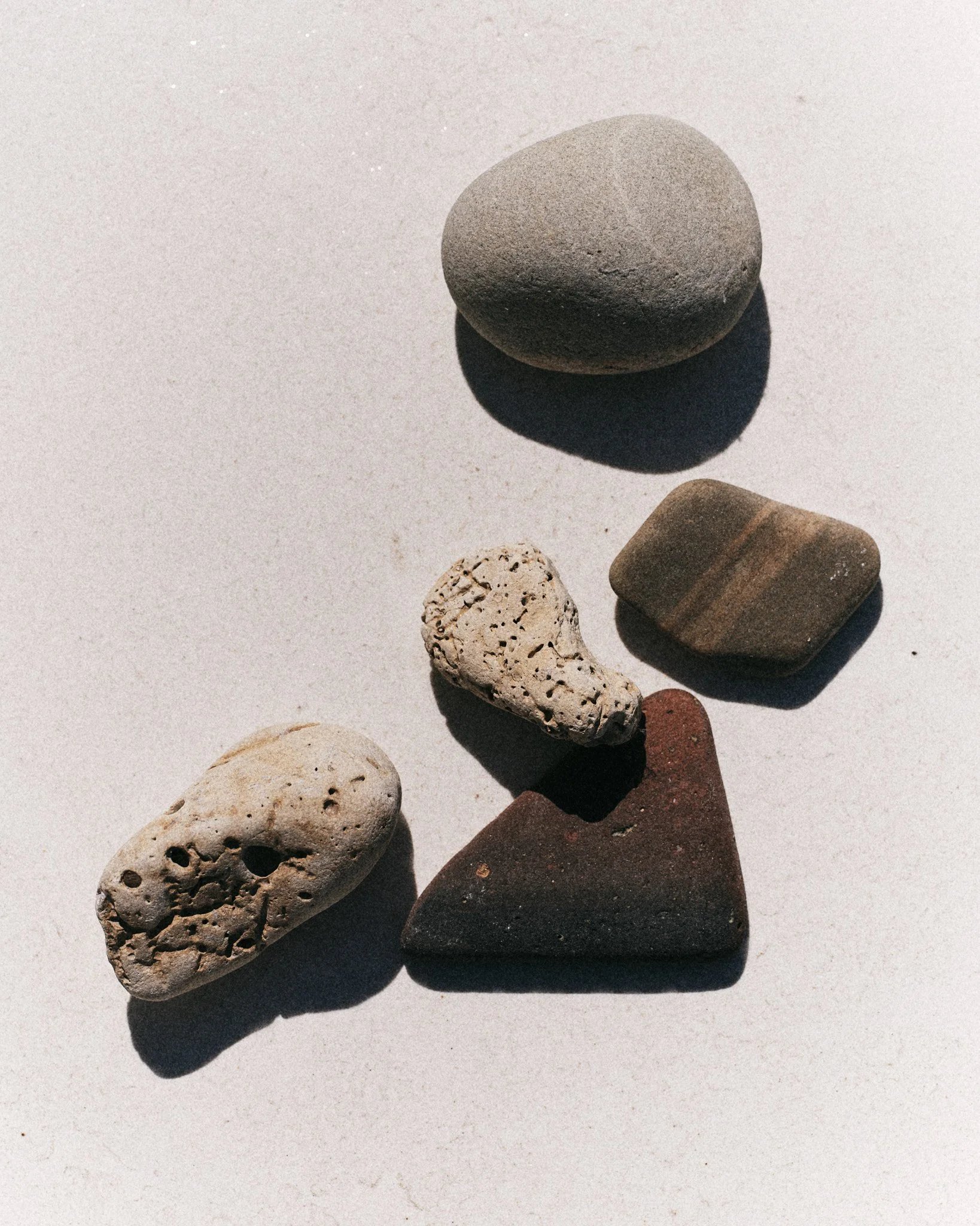 2025_aurelie_joly_photography_art_direction_paris_stones.jpg