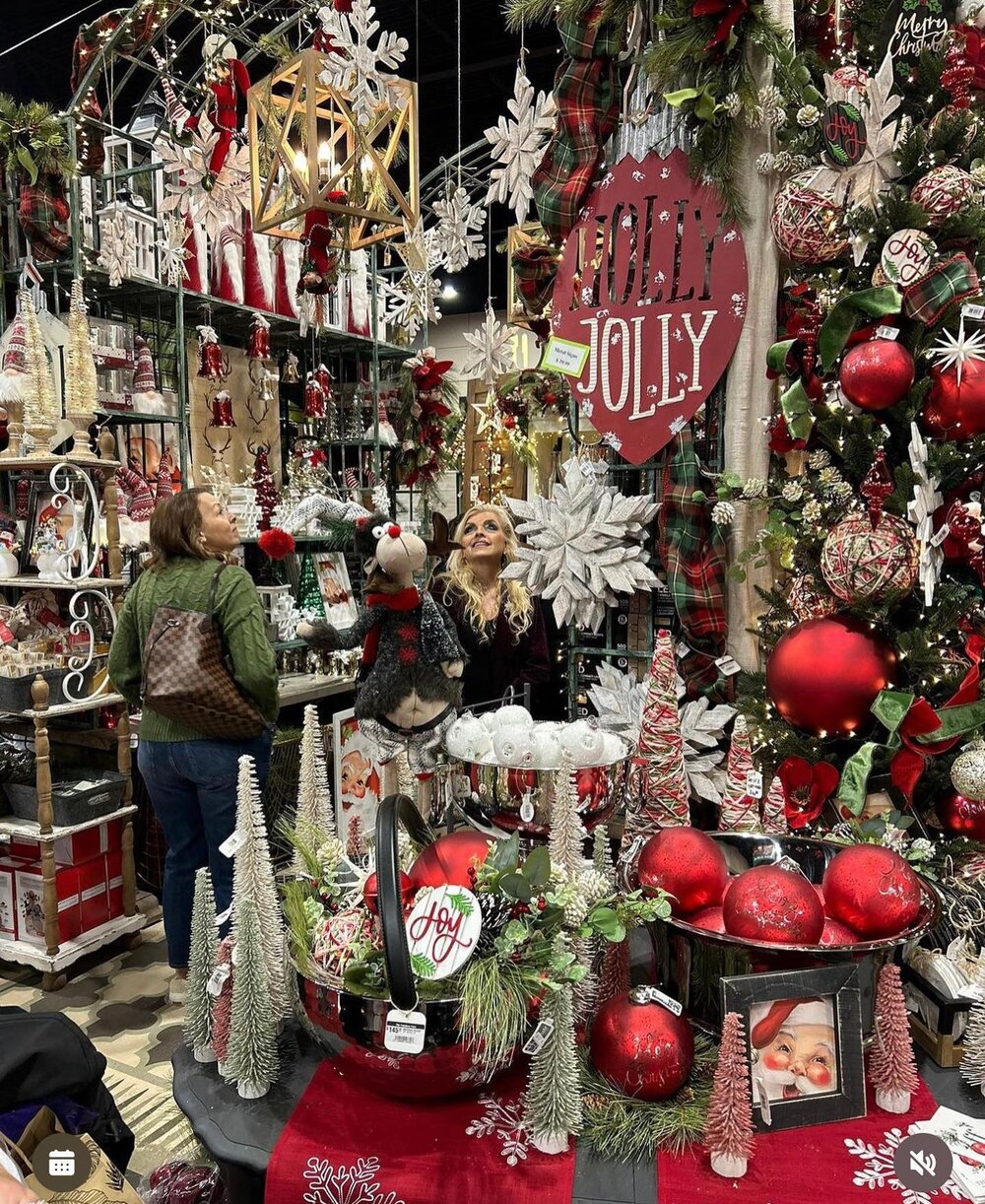 The most wonderful time of the year is almost here! We are gearing up for the @holidayboutiqueshows next week!!! Send us a DM if you want to join us for some holiday retail therapy next weekend!! 🛍️🎄