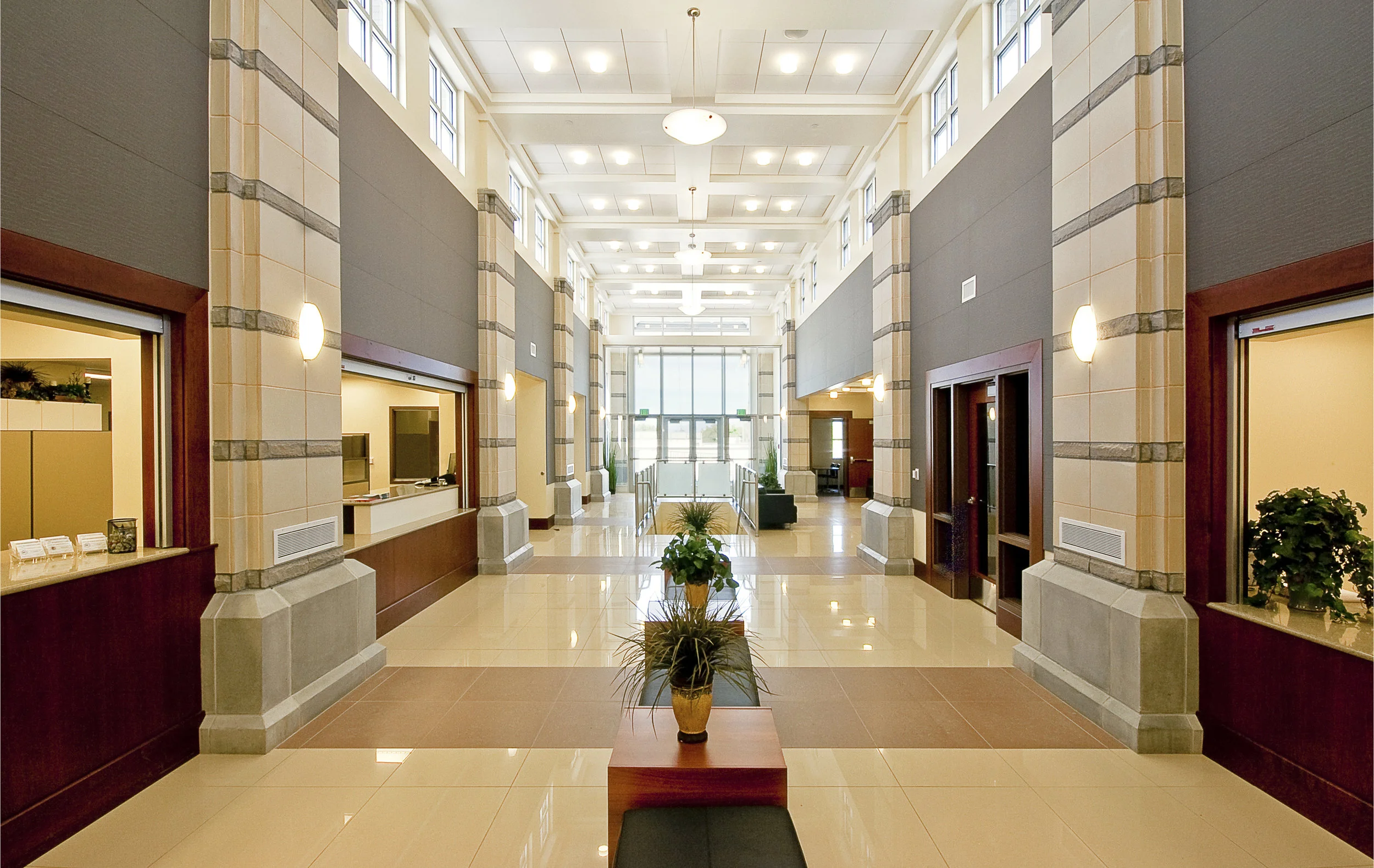 Foyer 1.jpg