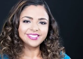 andrea evans.jpg