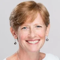 Arlyn Riskind Arlyn G. Riskind has more than 25 years of experience in strategic communications planning and implementation, media relations, social media/marketing, stakeholder development, and writing/editing. Through her work at public relations agencies, non-profit organizations, associations, and now as a consultant, she has built strong relationships with national, trade, and online reporters in the areas of health, public health, science, and education.