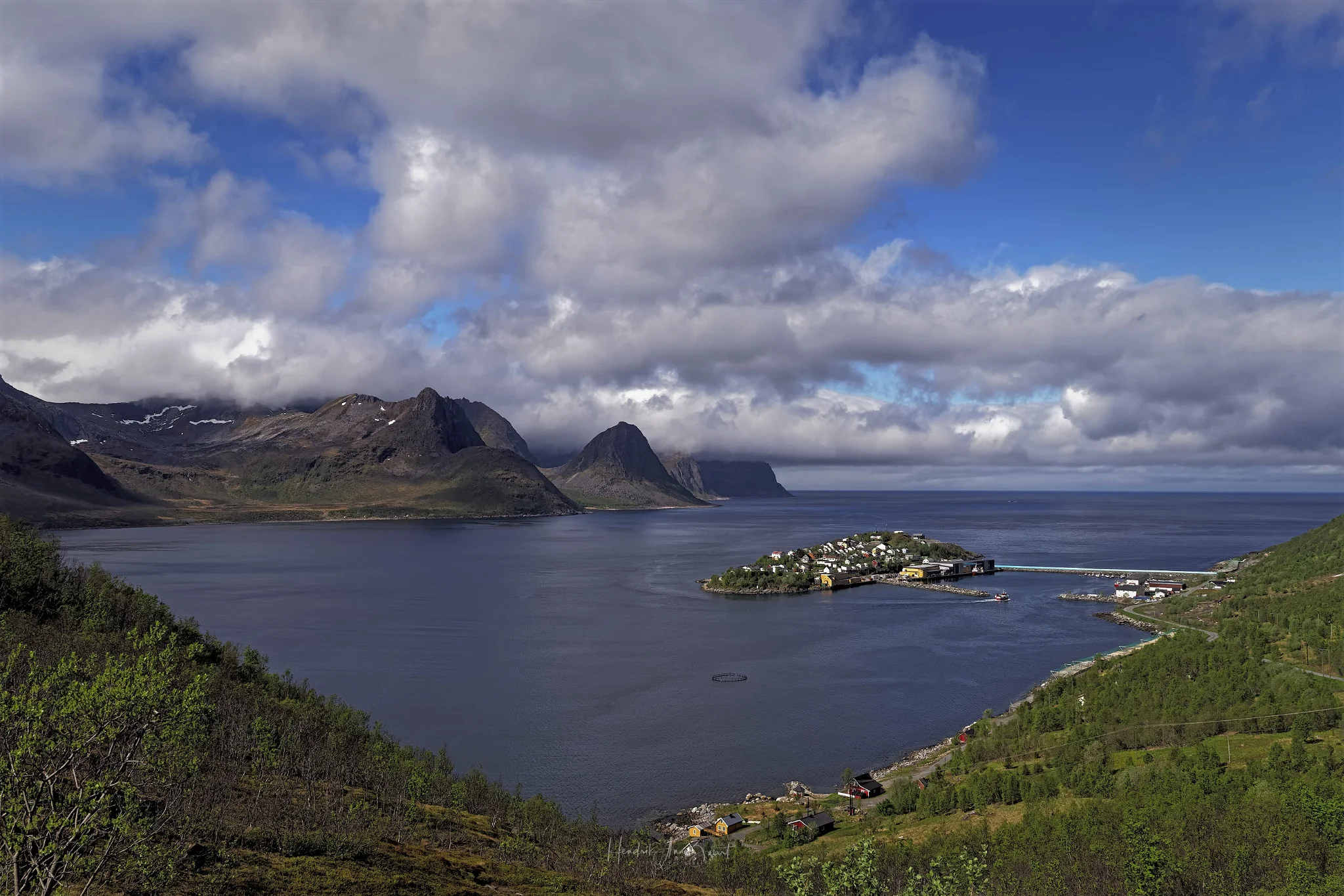 Nordic_Light_Senja_Norway_Husoy_1.jpg