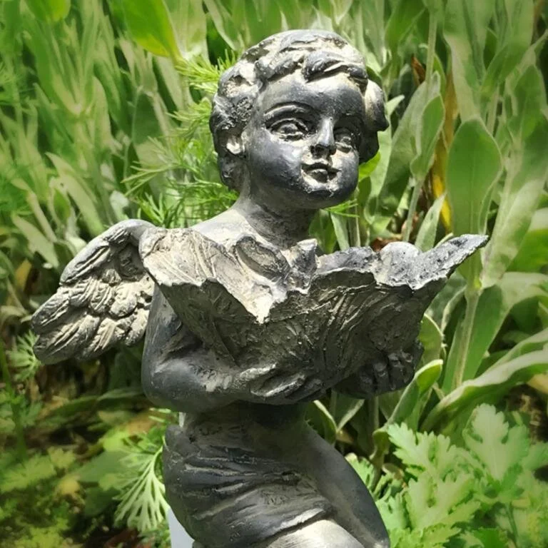 â€˜Cherubâ€™ Birdbath or Feeder