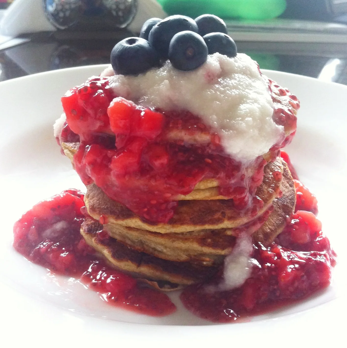 Kimmayco Chows Down: Banana and Oat Healthy Pancakes