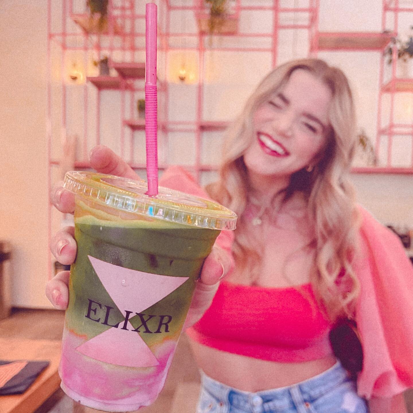 I hear it&rsquo;s #nationalpinkday ! #iykyk with me!! I love pink!! Truth be told, that&rsquo;s probably why I couldn&rsquo;t resist this Strawberry Oatmilk Matcha at this cute coffee shop in downtown Nashville! 🌸💕 Cheers to all things pink today!