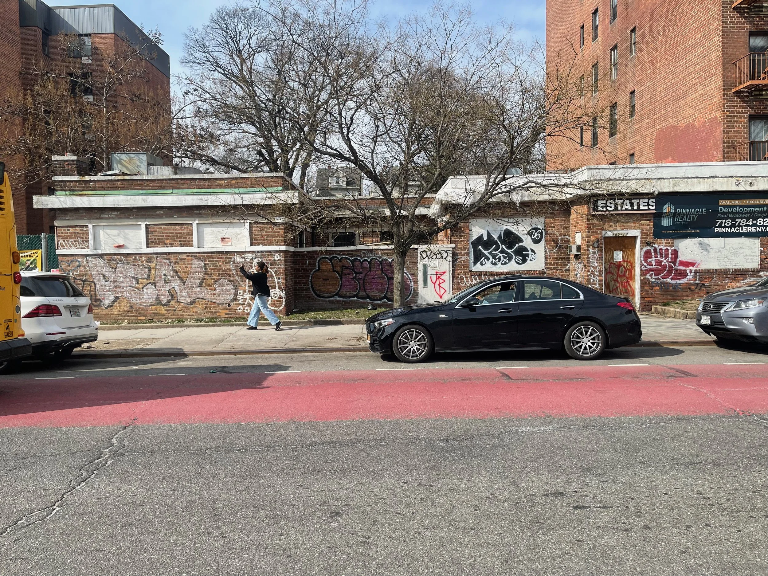 Hillside Avenue, Jamaica Estates - Queens, NYC