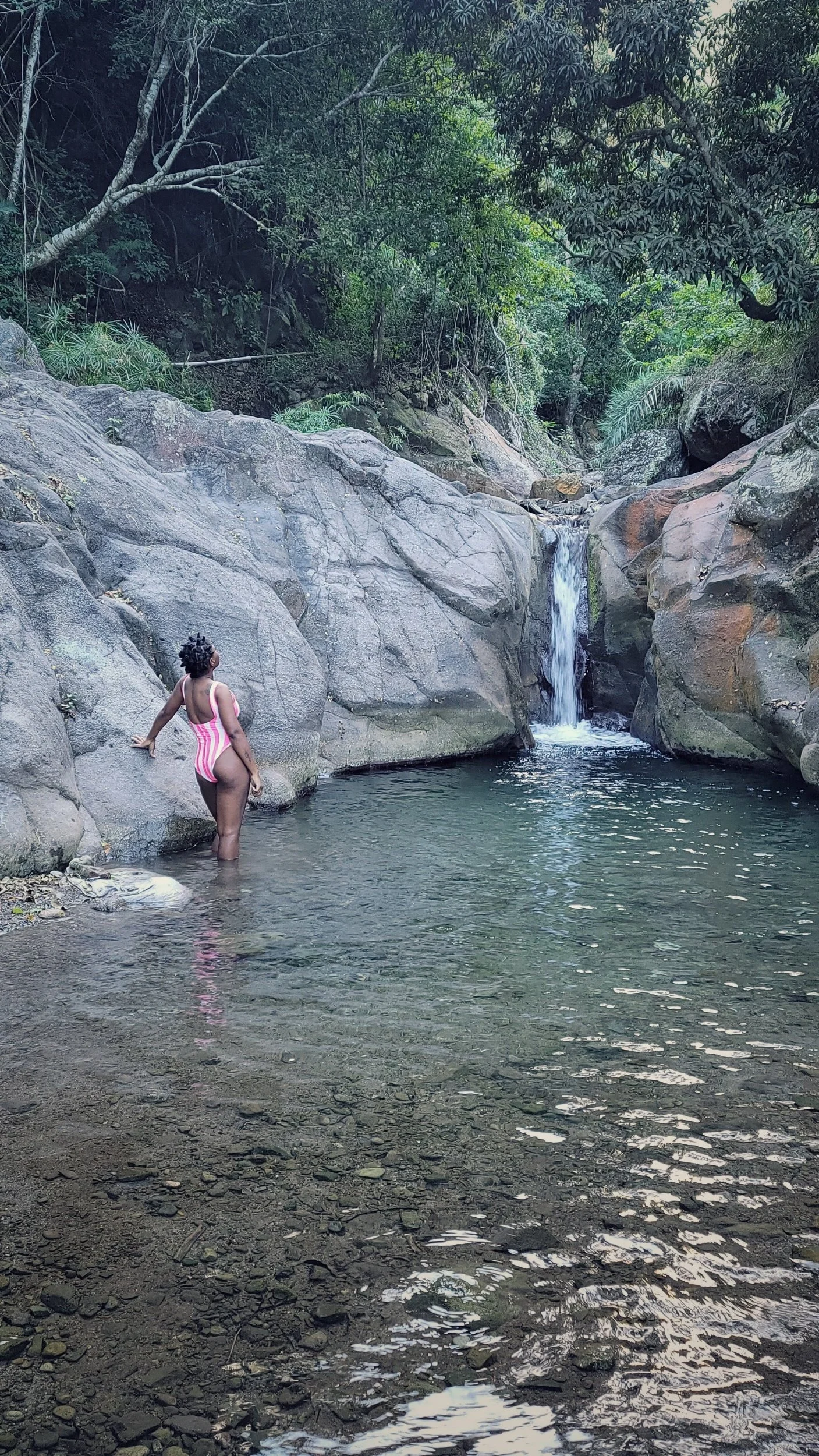 A Brief Adventure to Dallas Castle and the Enigmatic Waterfall